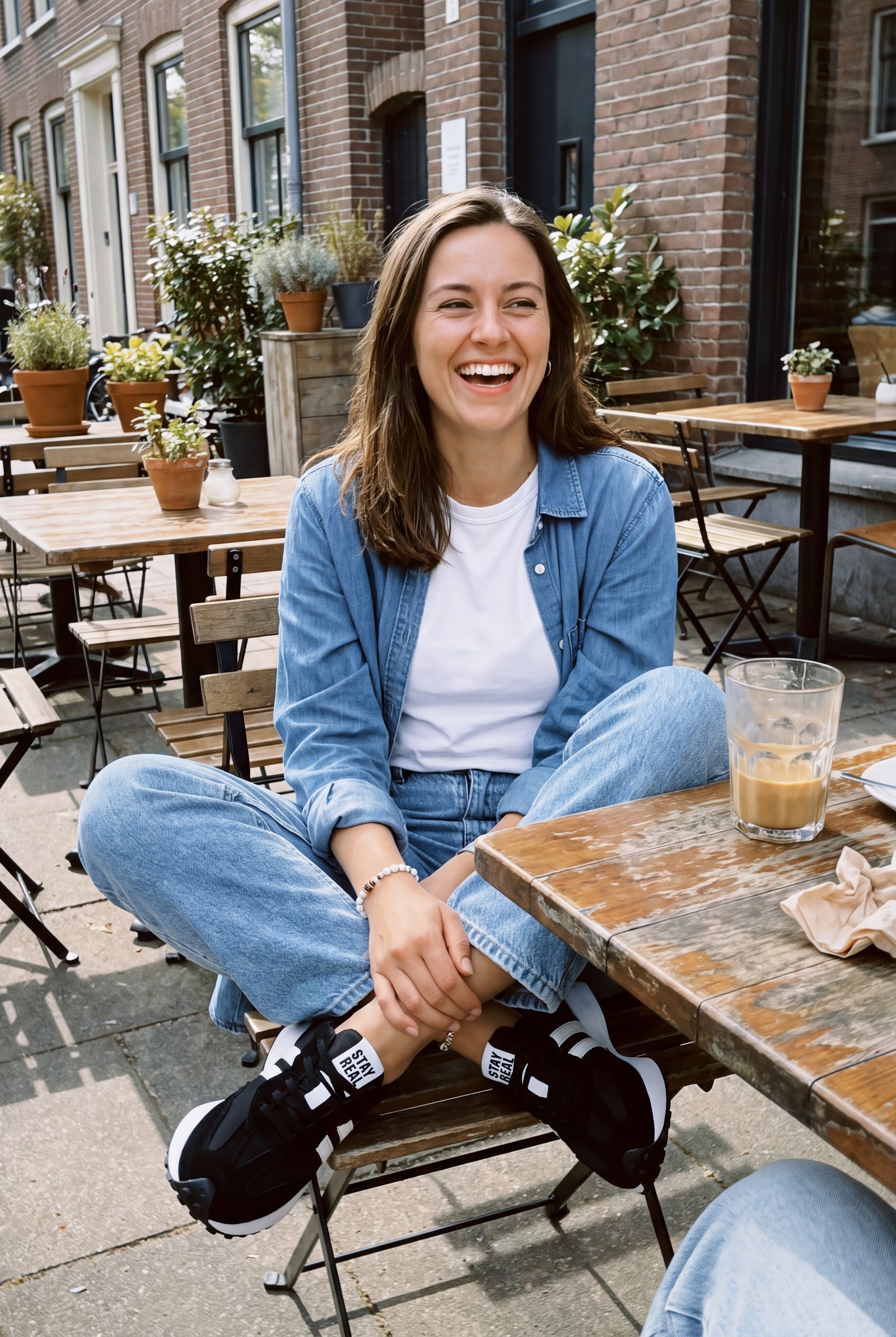 Women's Sneakers Stripe Detail in Black — cafe candid