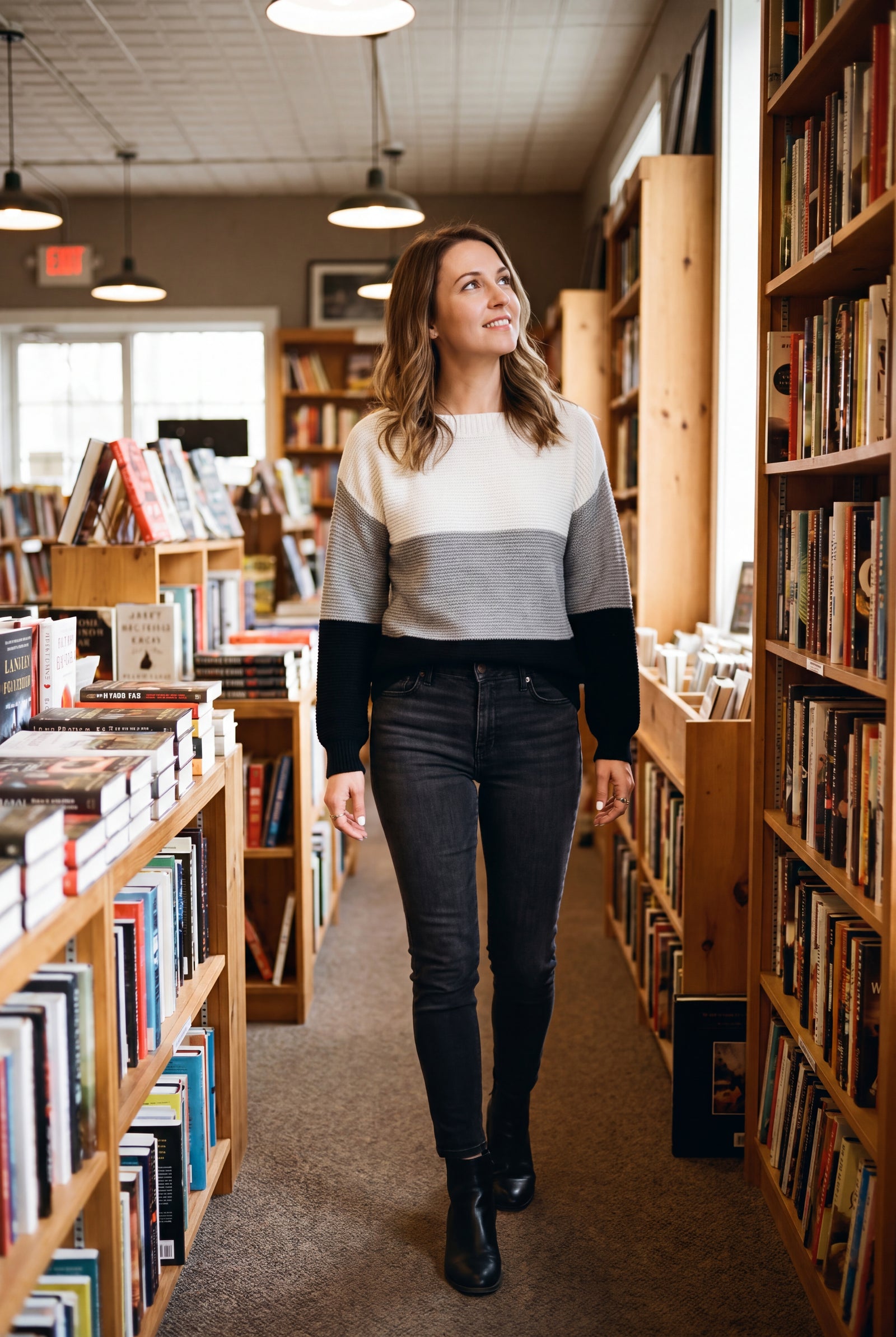 Women's Sweater Ombre Relaxed Fit in Black — lifestyle shot