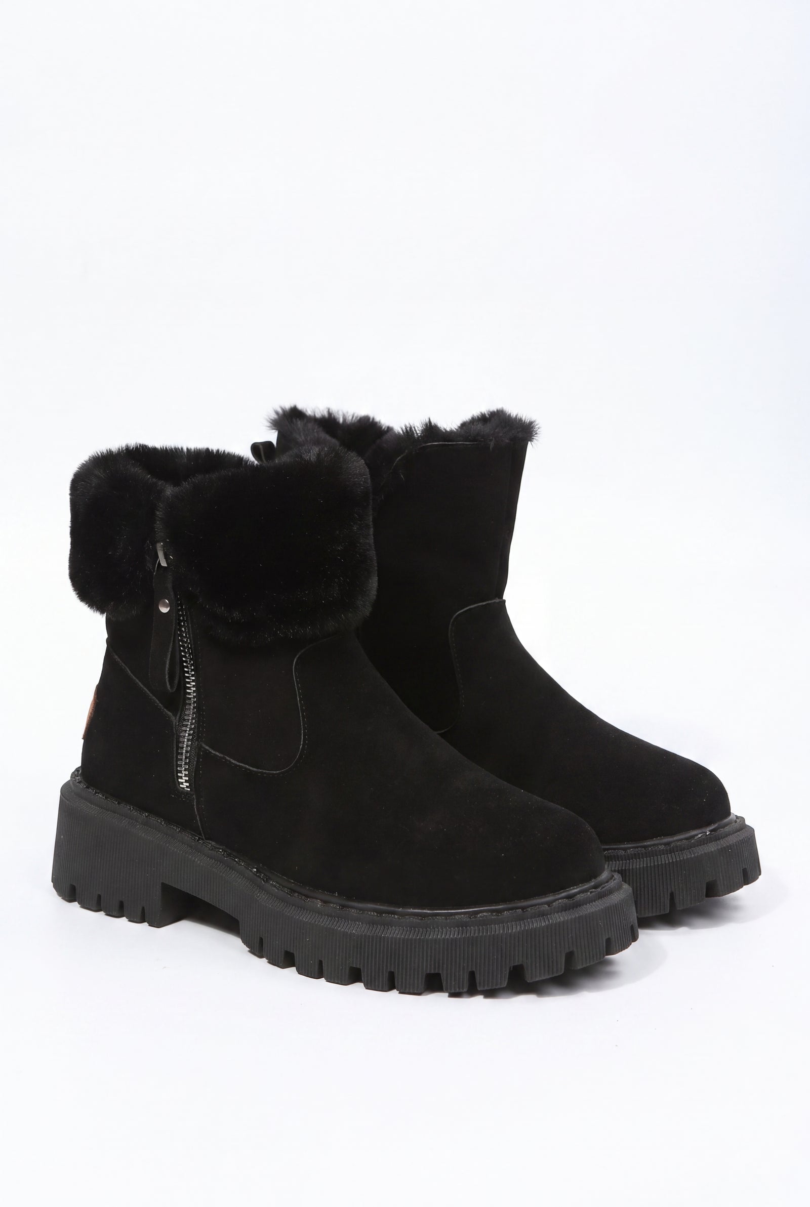 Women's Winter Boots Elegant in Black — product packshot