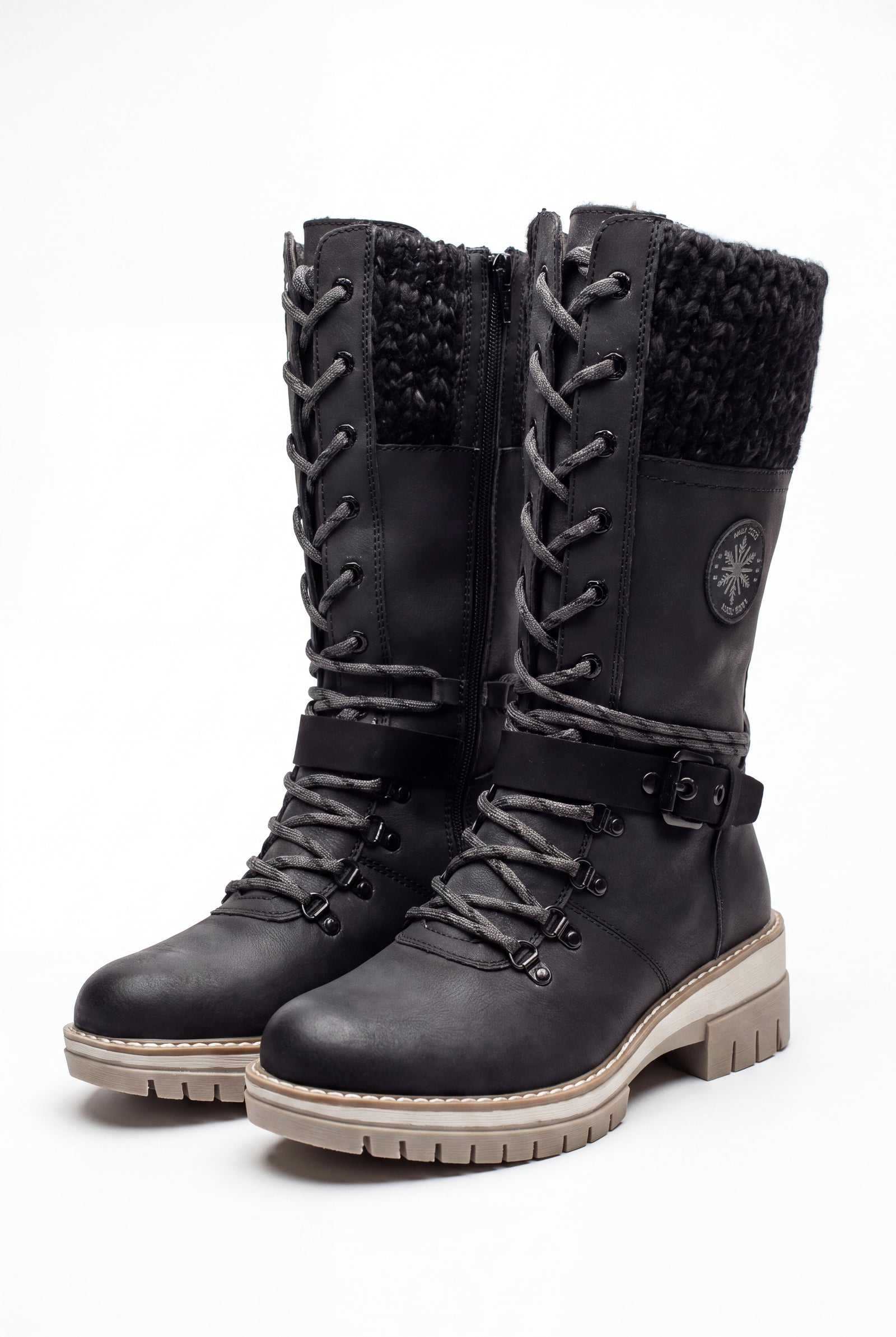 Women's Winter Boots Lace-Up High-Rise in Black — product packshot