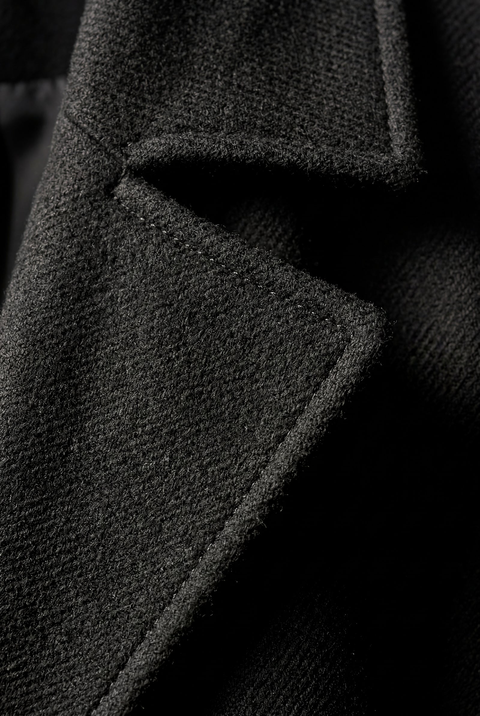 Black Women's Longline Tailored Trench Coat with Notched Lapel - Trench coats - Photo 5