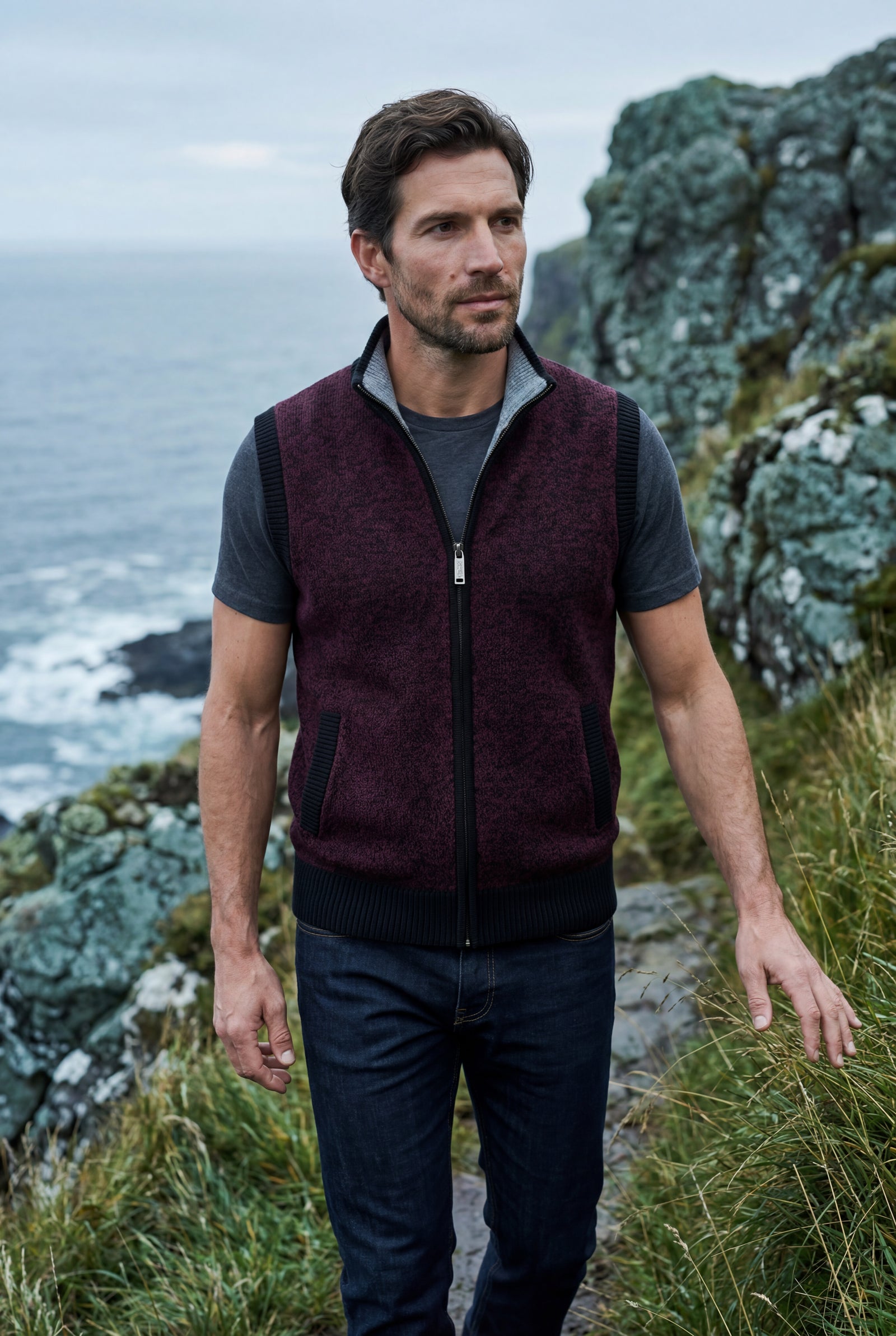 Burgundy Zip-front Colorblock Knitted Vest with Stand Collar - Knitted vests - Photo 15