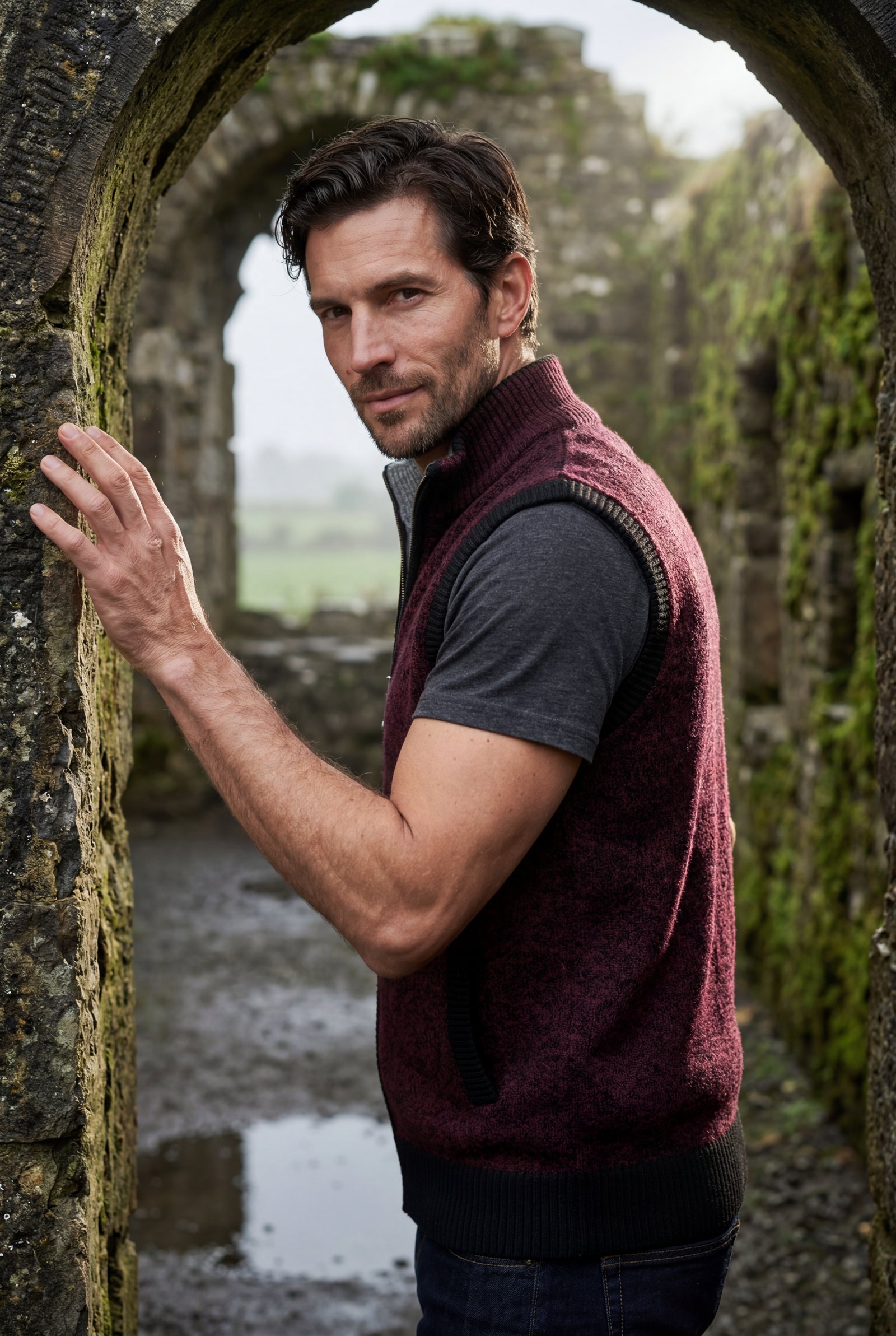 Burgundy Zip-front Colorblock Knitted Vest with Stand Collar - Knitted vests - Photo 20