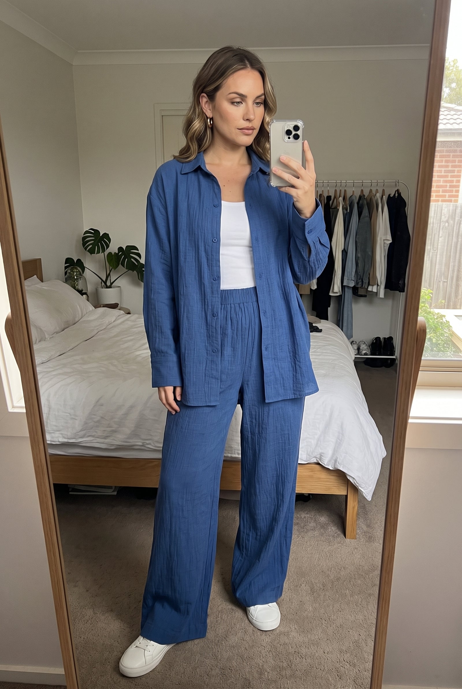 Women's Two-Piece Set Oversized Blouse in Blue — mirror selfie