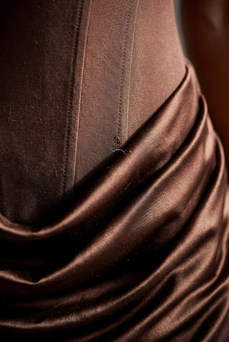 Brown Draped Ruched Bodycon Mini Dress with Square Neckline - Bodycon dress - Photo 3