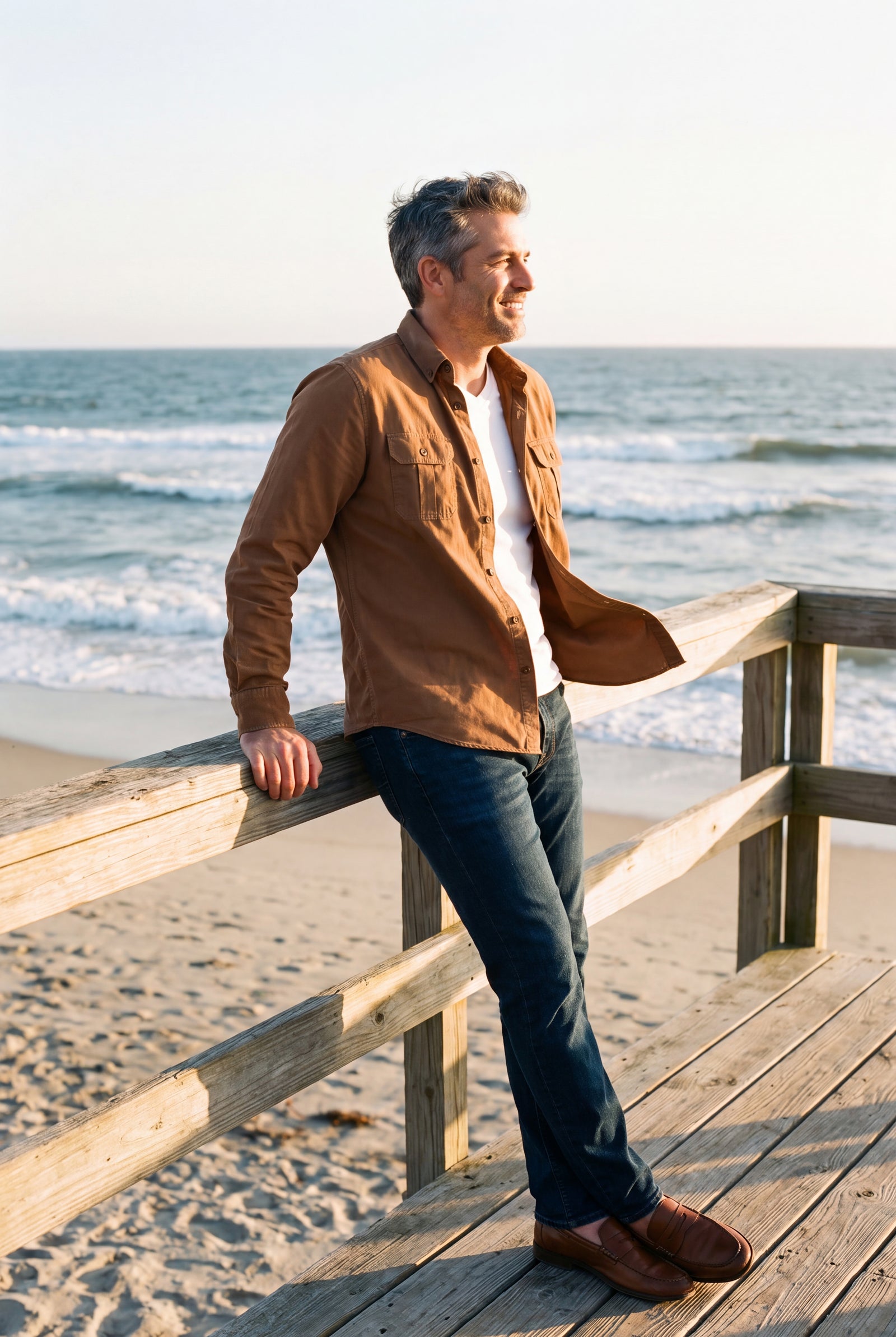 Men's Shirt Button Pockets Long Sleeve in Brown — lifestyle seaside