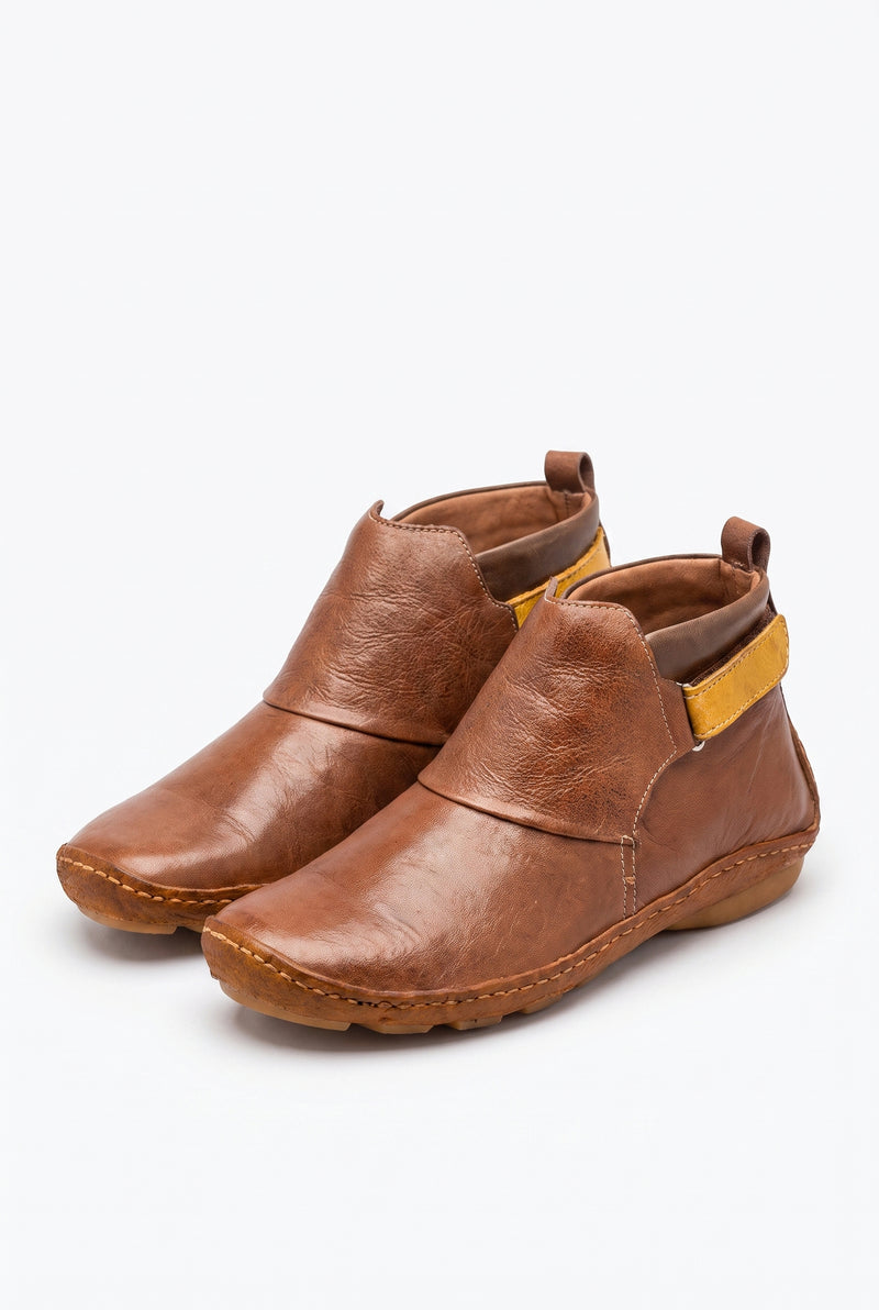 Women's Ankle Boots Vintage Style in Brown — product shot