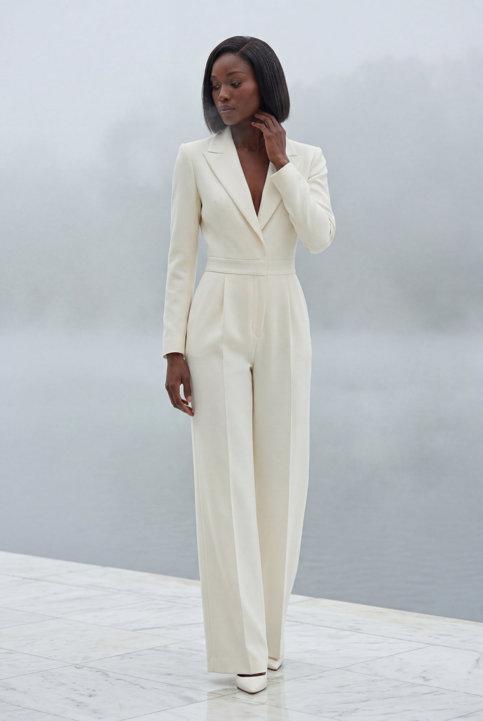 White Tailored Wide Leg Blazer Jumpsuit with Cinched Waist - Fitted blazer jumpsuit - Photo 9