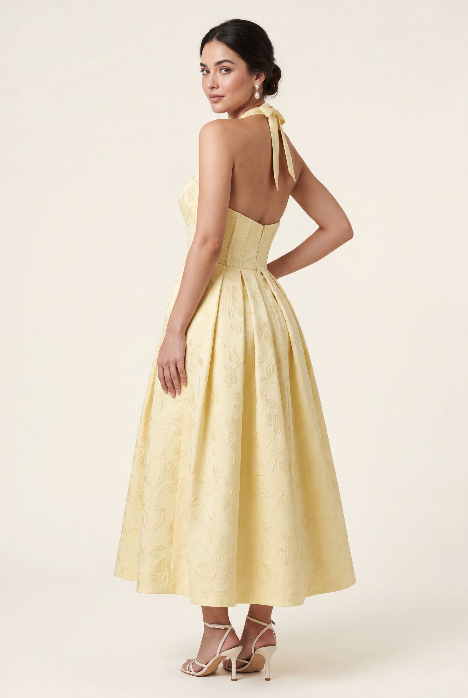 Butter Yellow Butter Yellow Floral Jacquard Halterneck A-line Midi Dress - Halterneck midi dress - Photo 2
