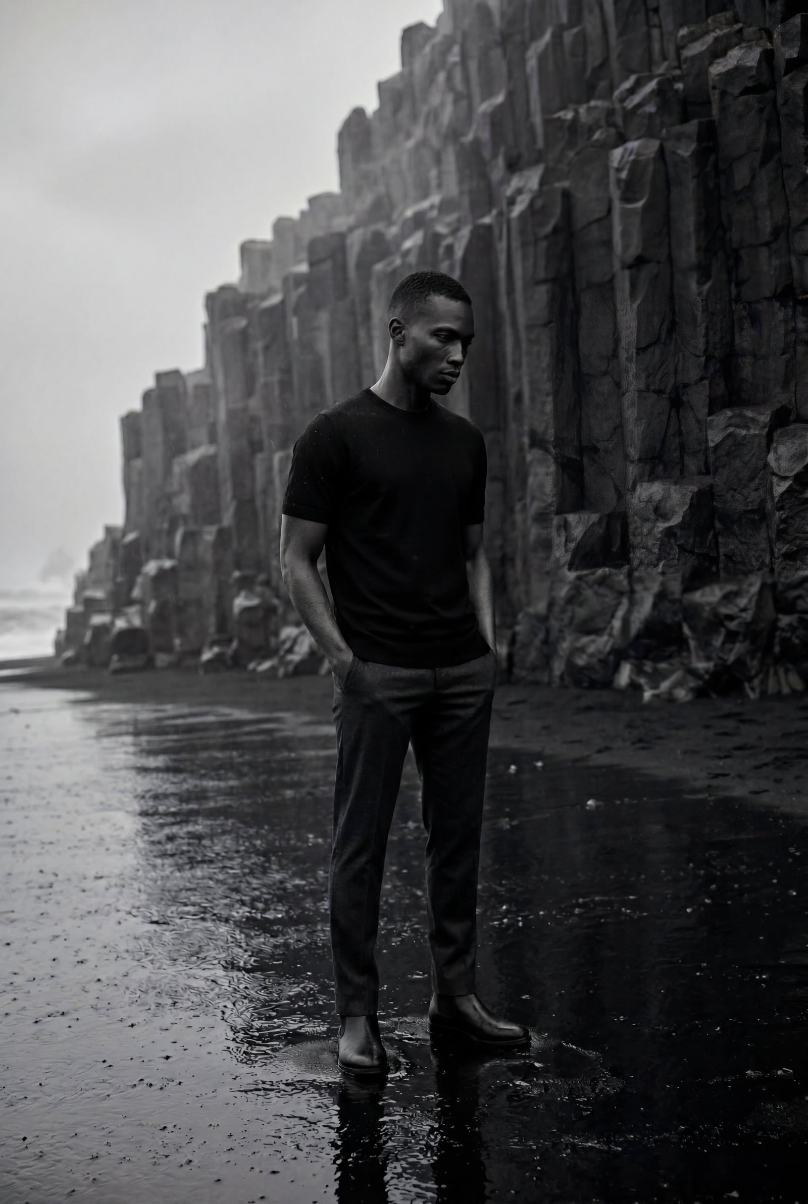 Black Fine Relaxed Fit Short Sleeve T-shirt - Relaxed fit t-shirt - Photo 16