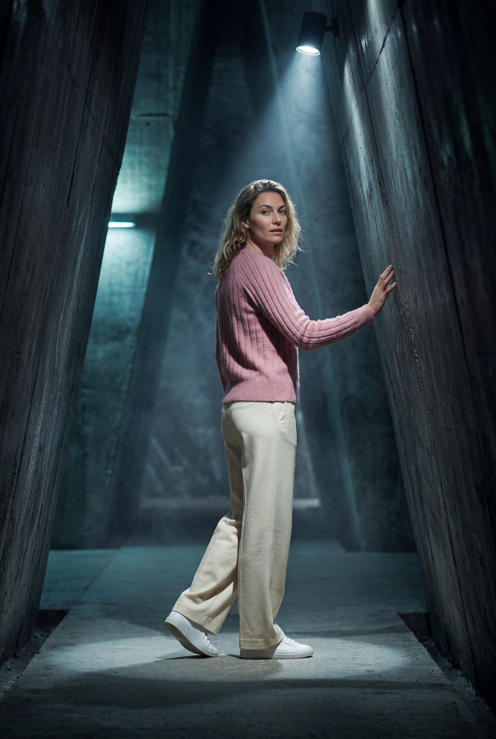 Pink Vertical Ribbed Crewneck Relaxed Fit Sweater - Knit sweater - Photo 14