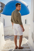 White Men's Tailored Above-Knee Casual Shorts with Belt Loops - Photo 17