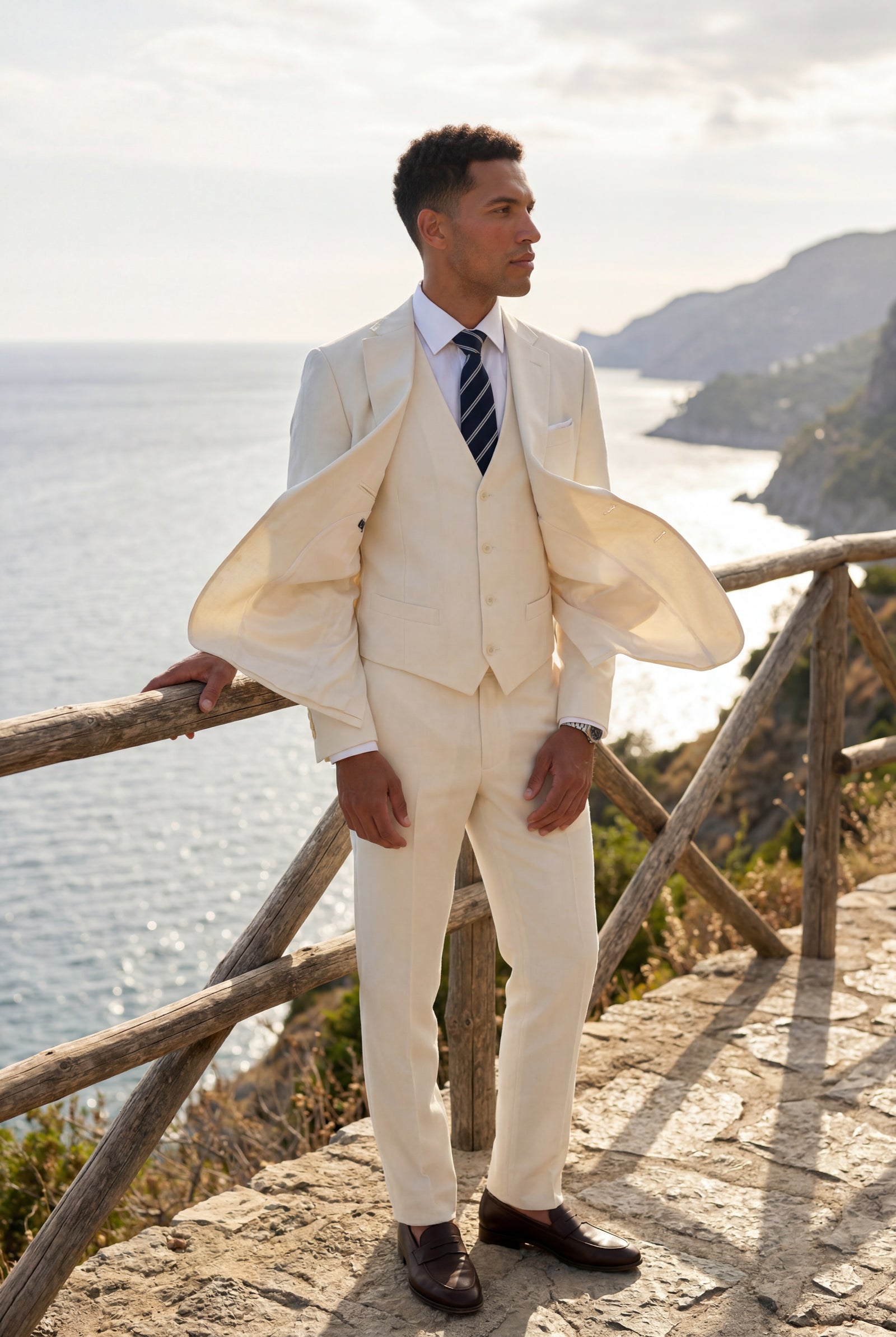 White Slim Fit Three-piece Suit with Notch Lapel Vest - Photo 7
