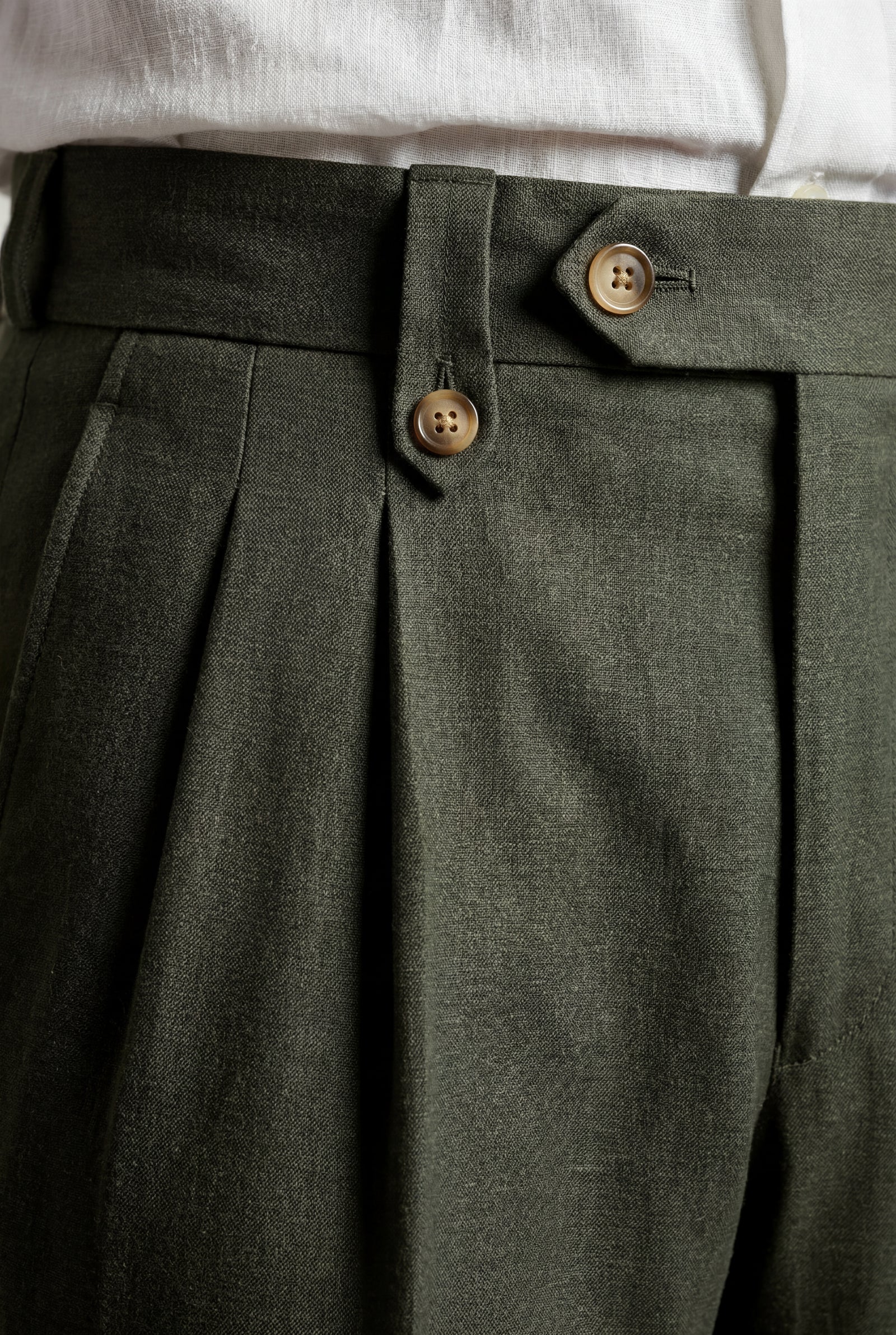 Dark Green Men's High-Waisted Pleated Tailored Trousers Deep Olive - Pleated trousers - Photo 3