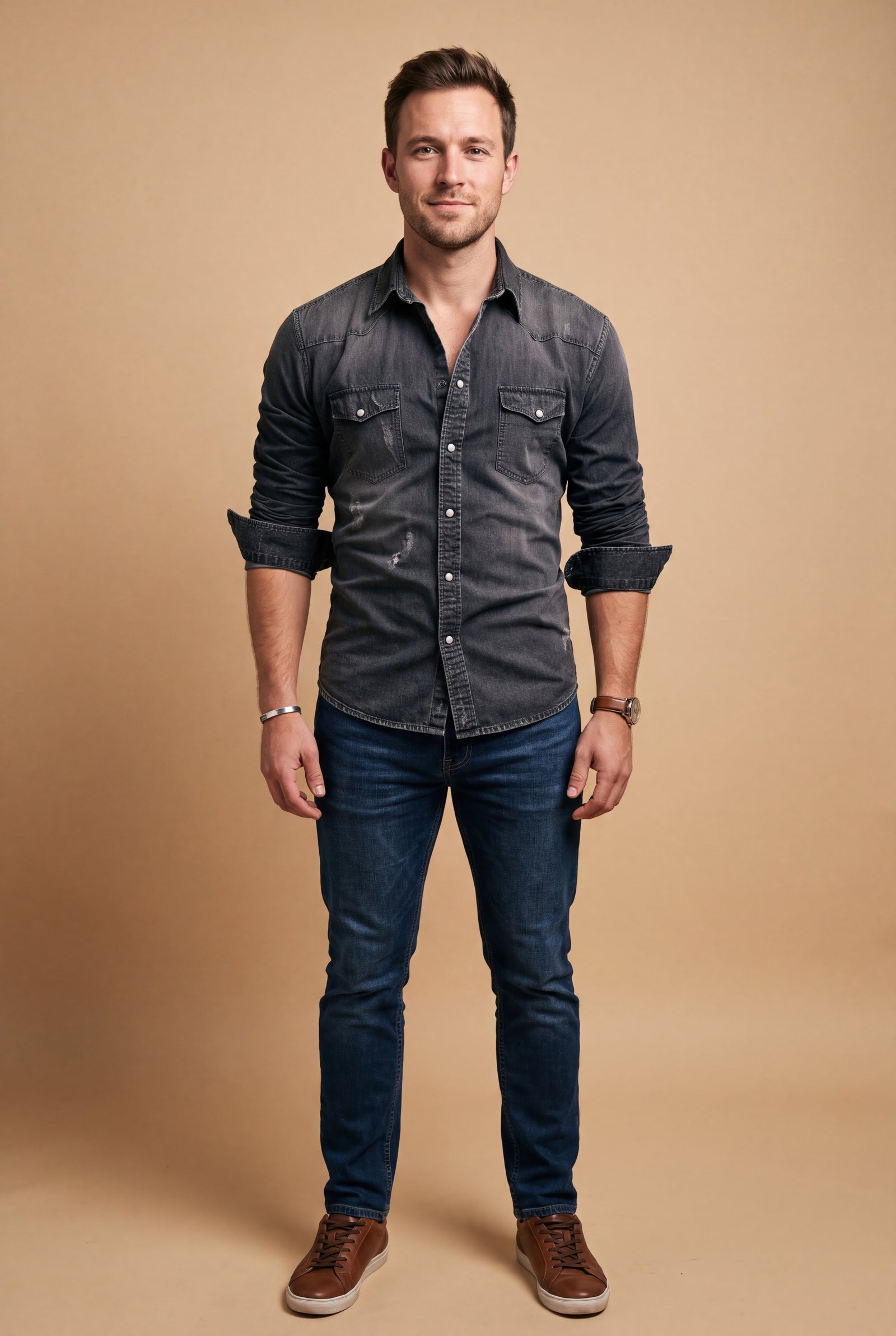 Men's Shirt Long Sleeve Vintage Look in Dark Grey — studio shot