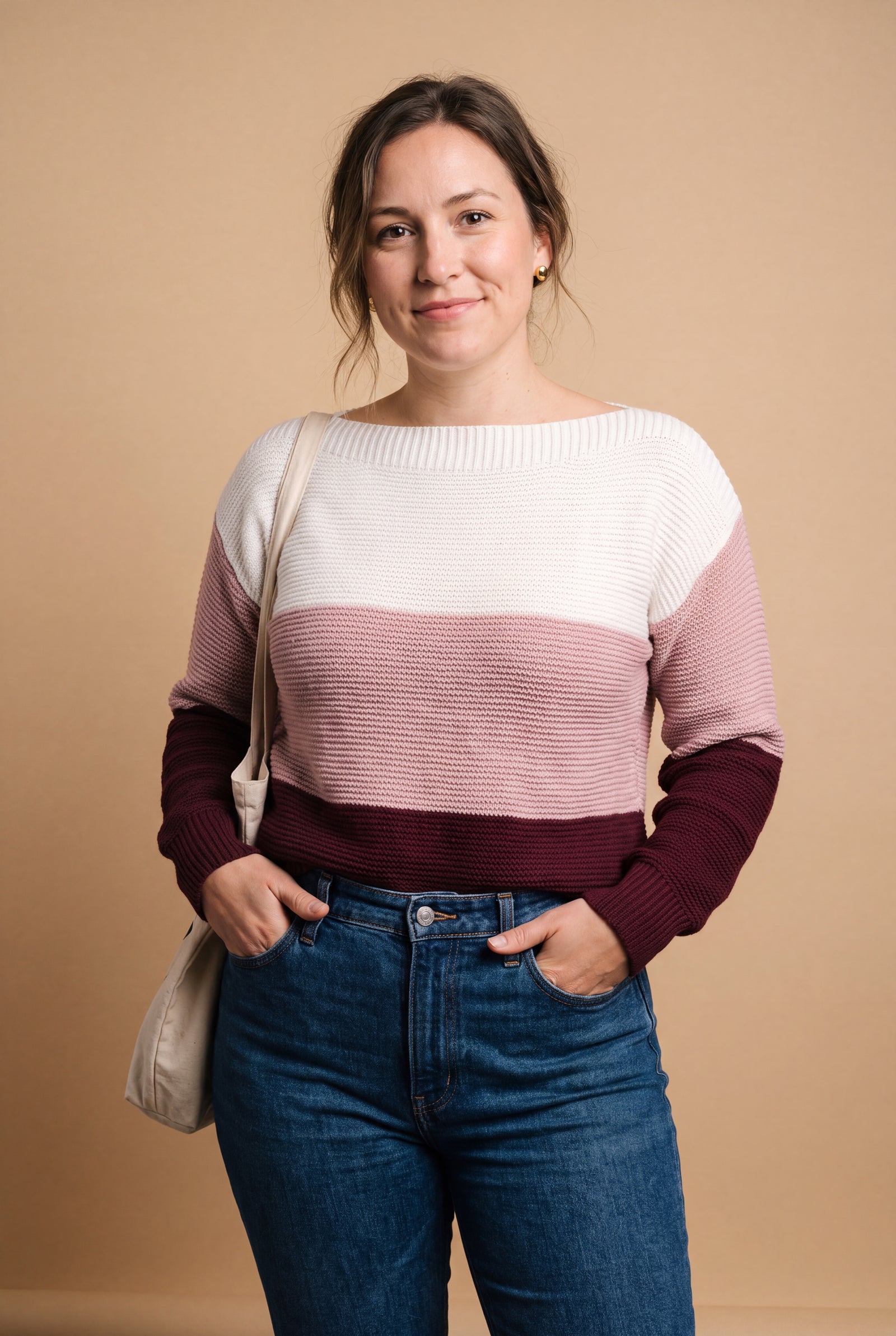 Women's Sweater Ombre Relaxed Fit in Dark Red — studio front