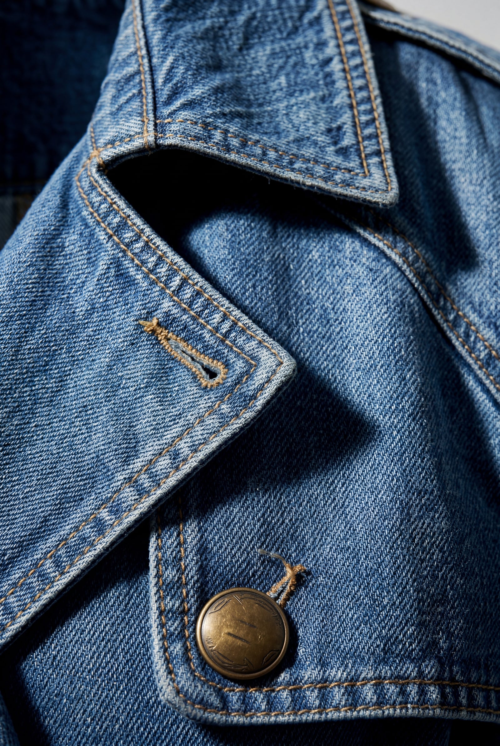 Denim Blue Women's Double-Breasted Belted Blue Trench Coat - Photo 3