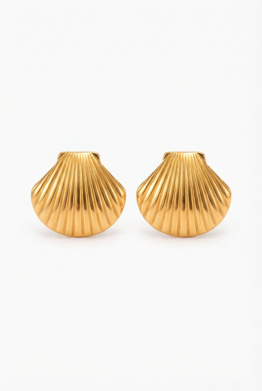 Gold Oversized Scallop Shell Gold-tone Stud Earrings - Photo 1