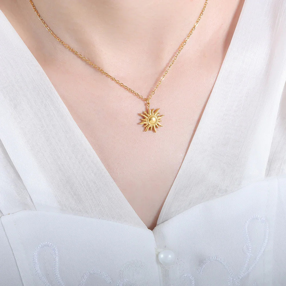 Gold Polished Gold Sun Pendant Necklace with Sculpted Rays - Pendant necklaces - Photo 5
