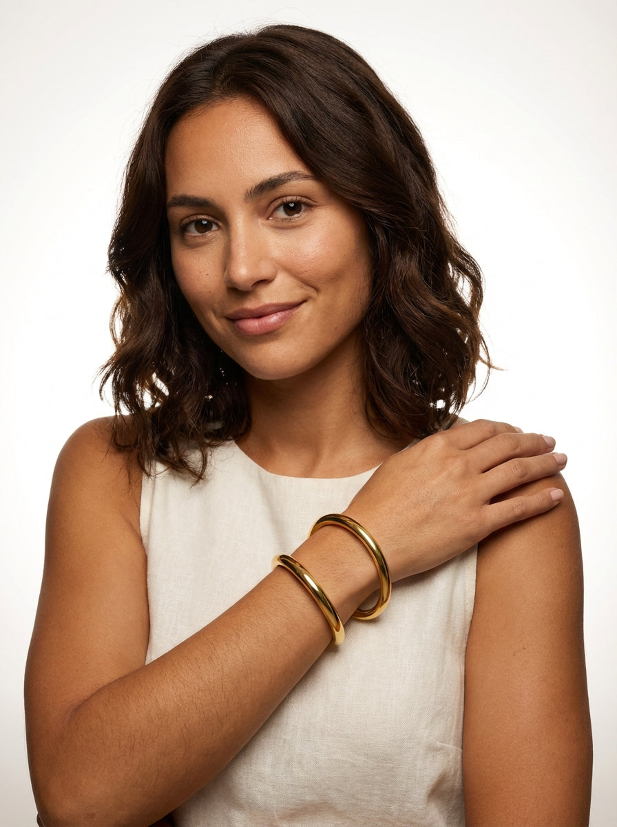 Gold Polished Gold-tone Classic Minimalist Bangle Bracelet - Bangles - Photo 9