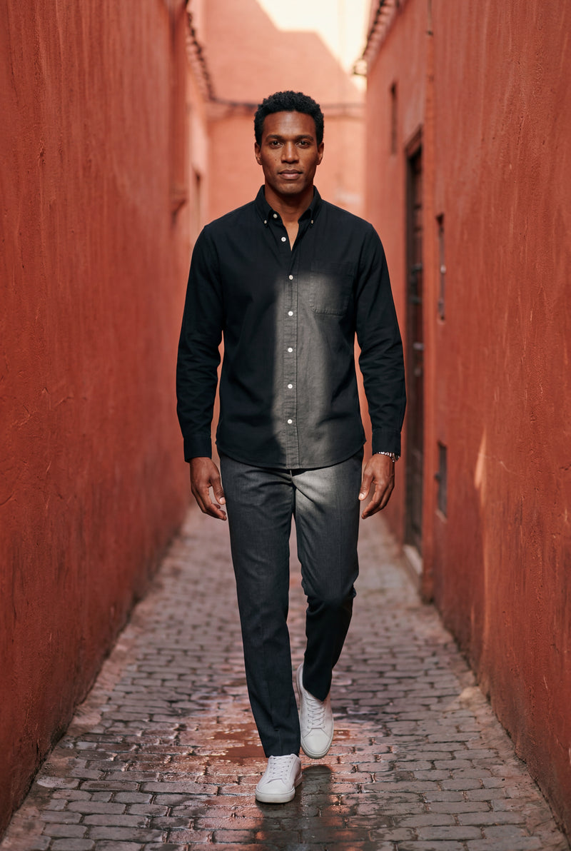 Black Classic Button-down Oxford Shirt with Chest Pocket - Men's Shirts - Photo 2