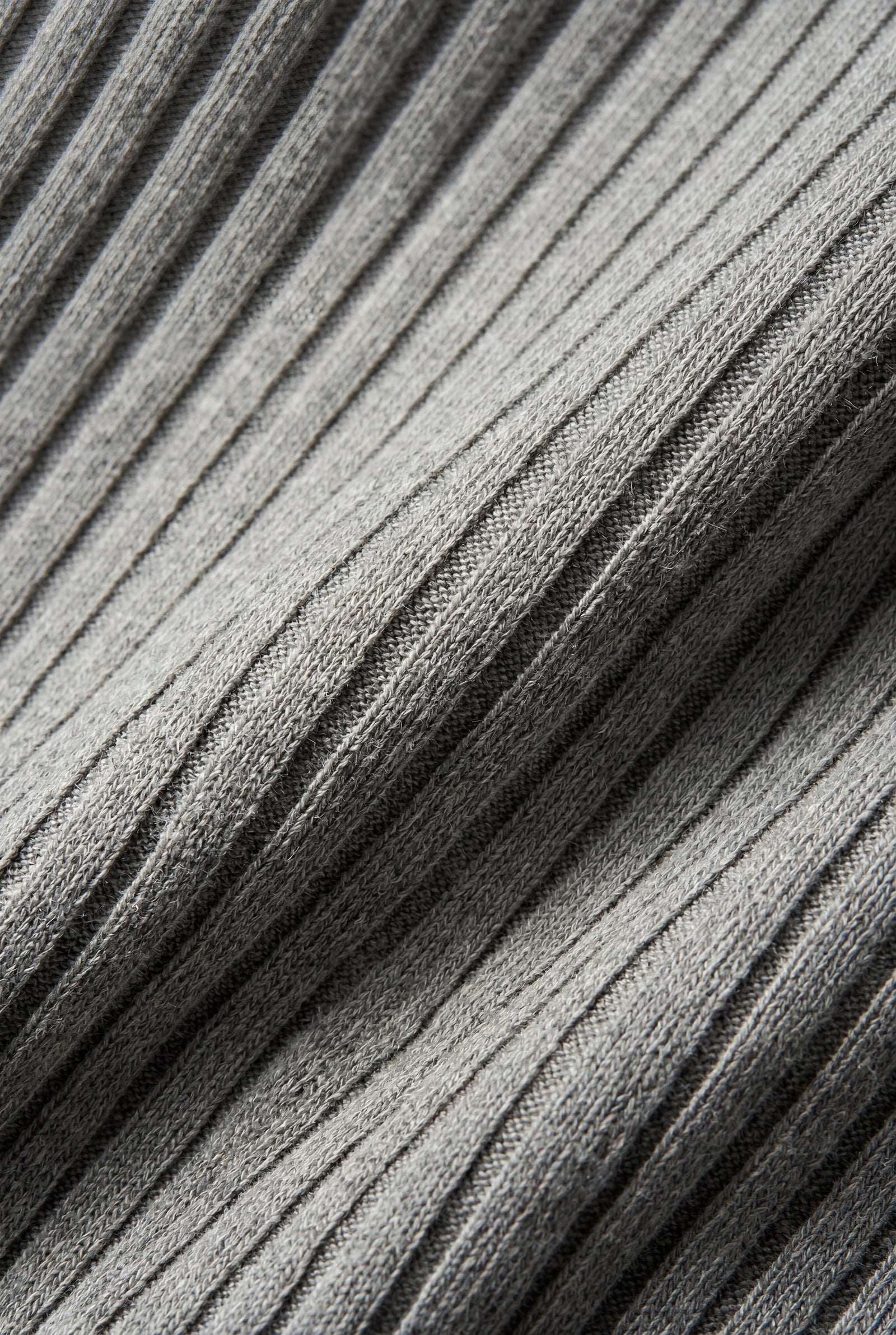 Gray Ribbed Cropped Hoodie and Flared Pants Set - Cropped set - Photo 5