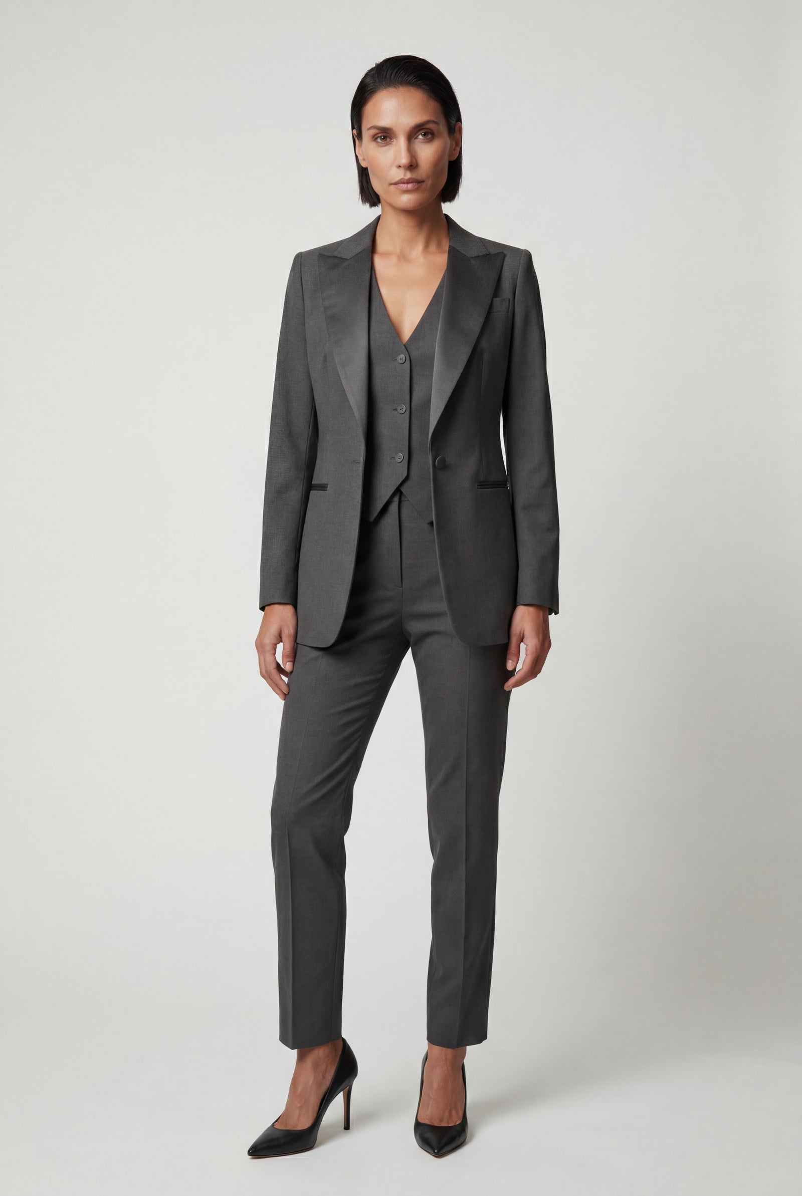 Gray Tailored Three Piece Suit Set with Buttoned Vest - Women suit sets - Photo 6