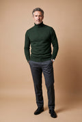 Men's Sweater Turtleneck Classic Fit in Green — studio classic fit