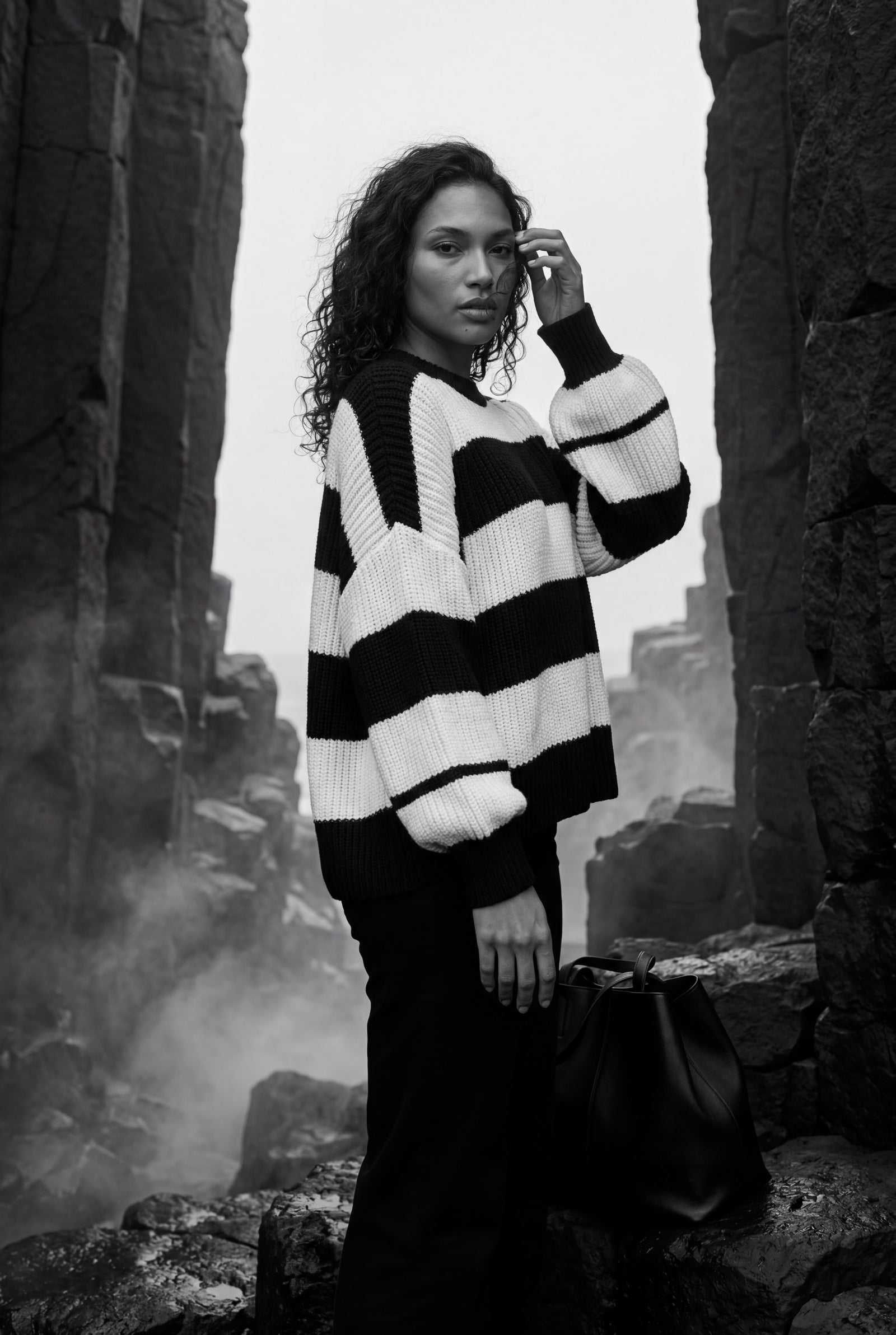 Black Oversized Chunky Striped Crewneck Sweater - Knit sweaters - Photo 11