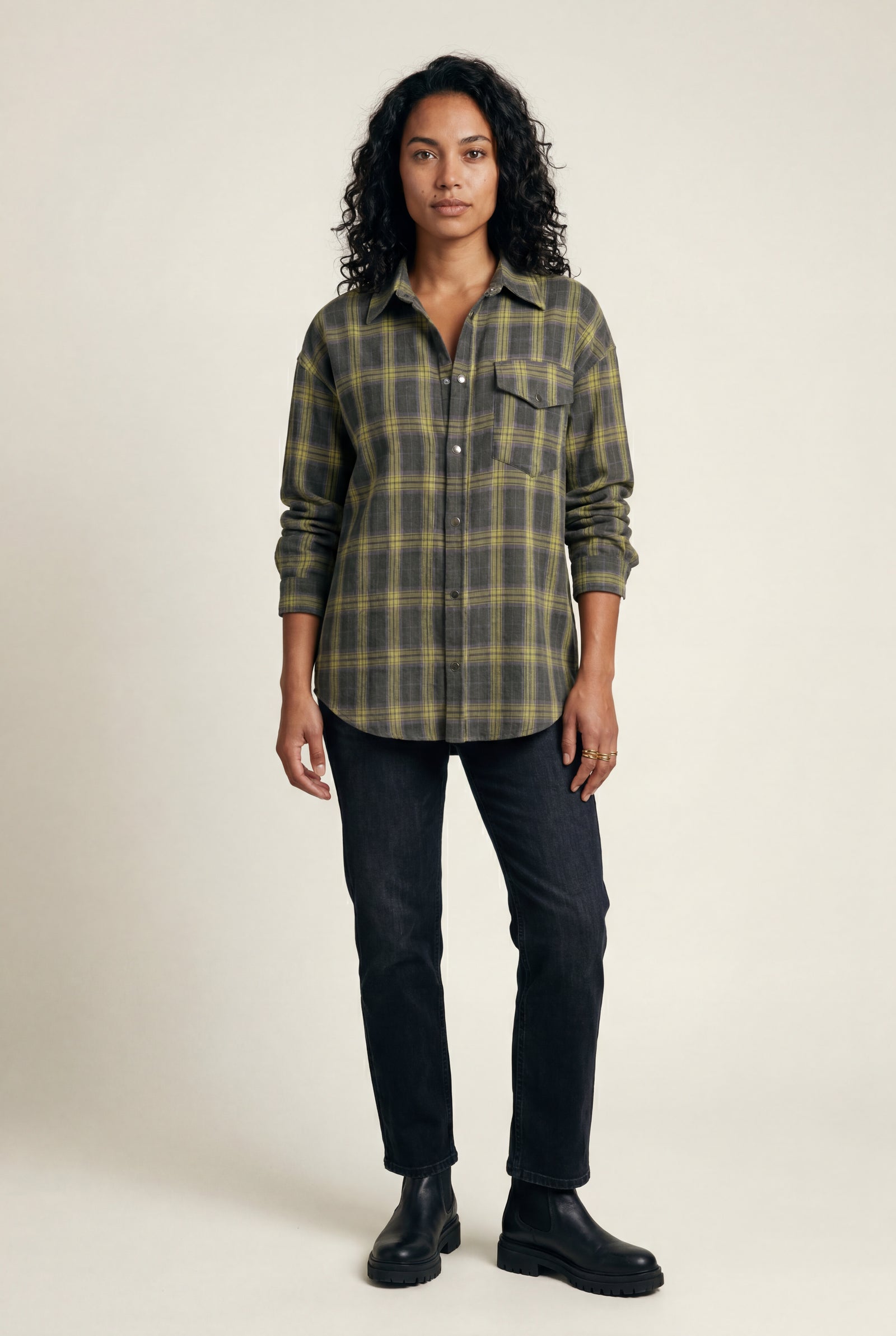 Green Relaxed Fit Checked Button-down Shirt with Curved Hem - Checked shirt - Photo 1