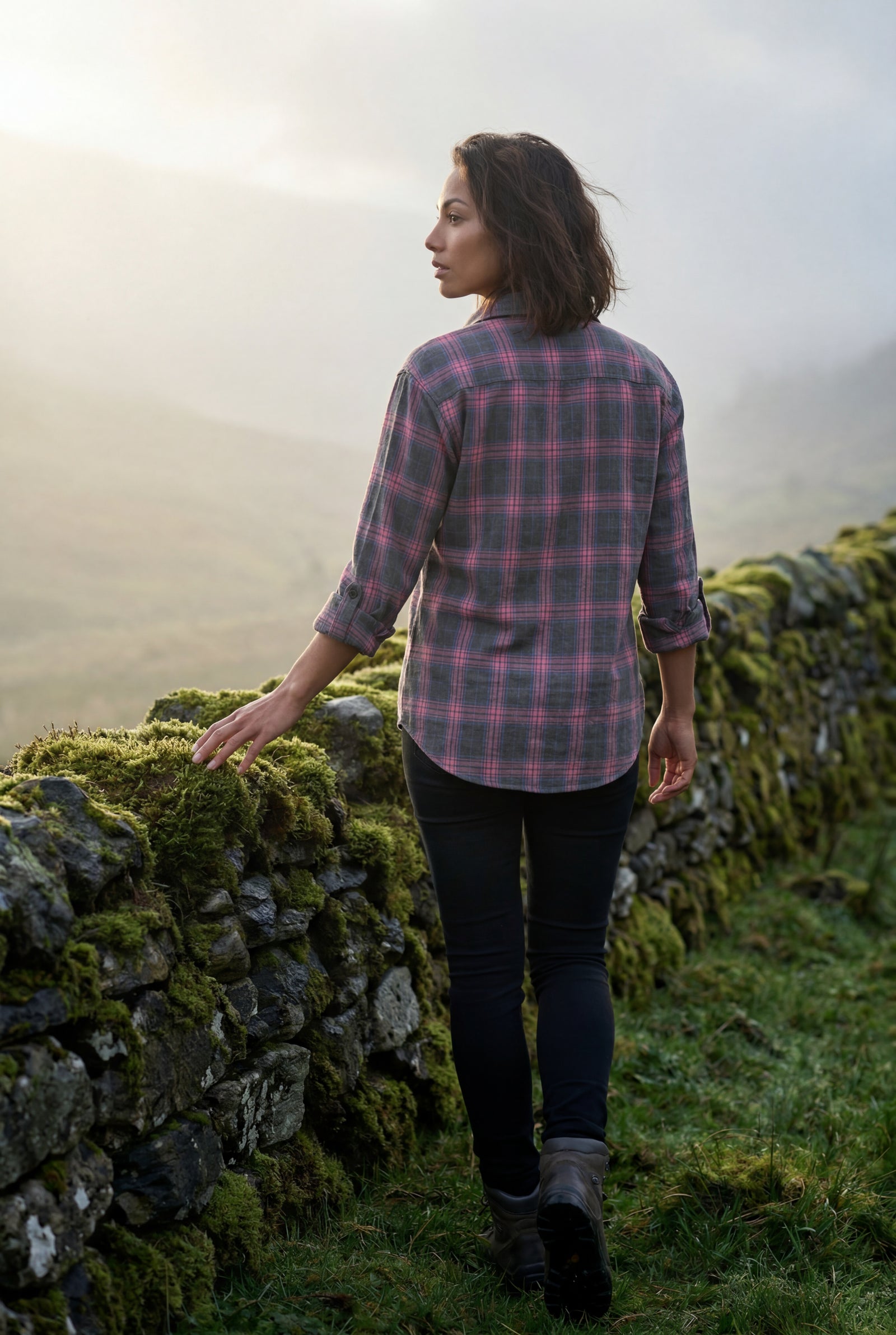 Pink Relaxed Fit Checked Button-down Shirt with Curved Hem - Checked shirt - Photo 6