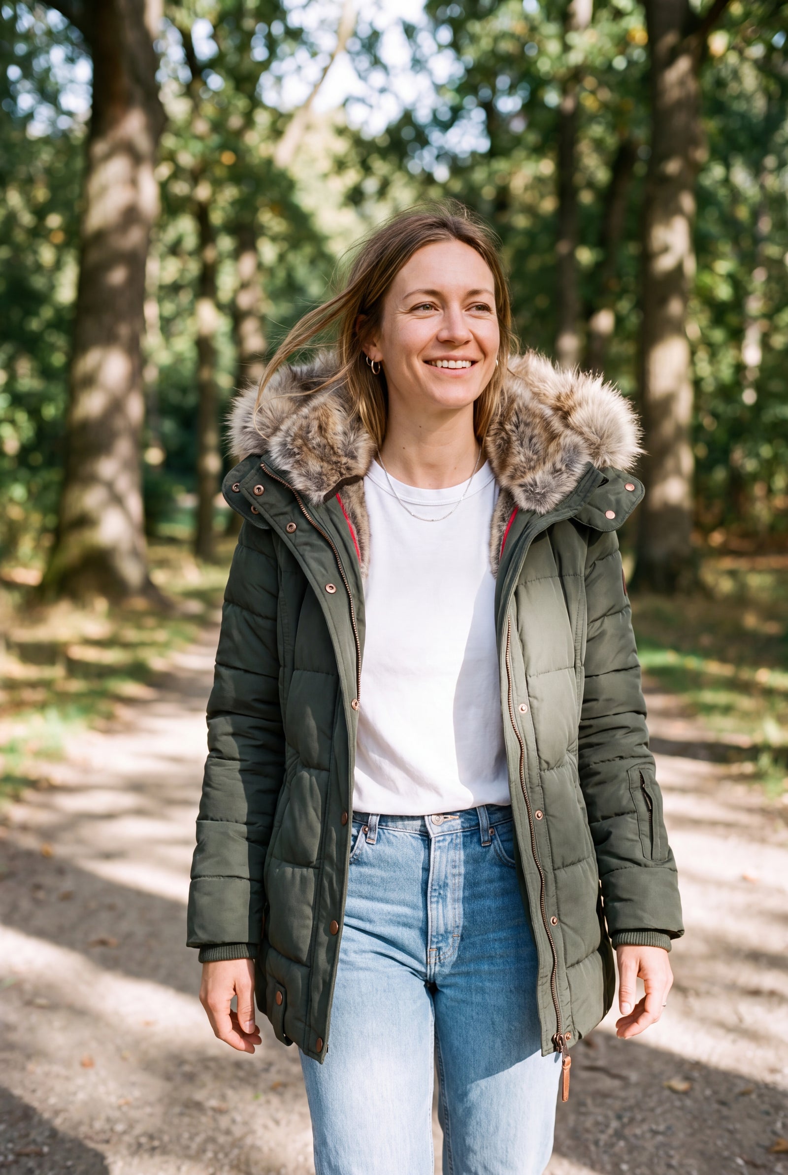Women's Jacket Faux Fur Collar in Green — park path