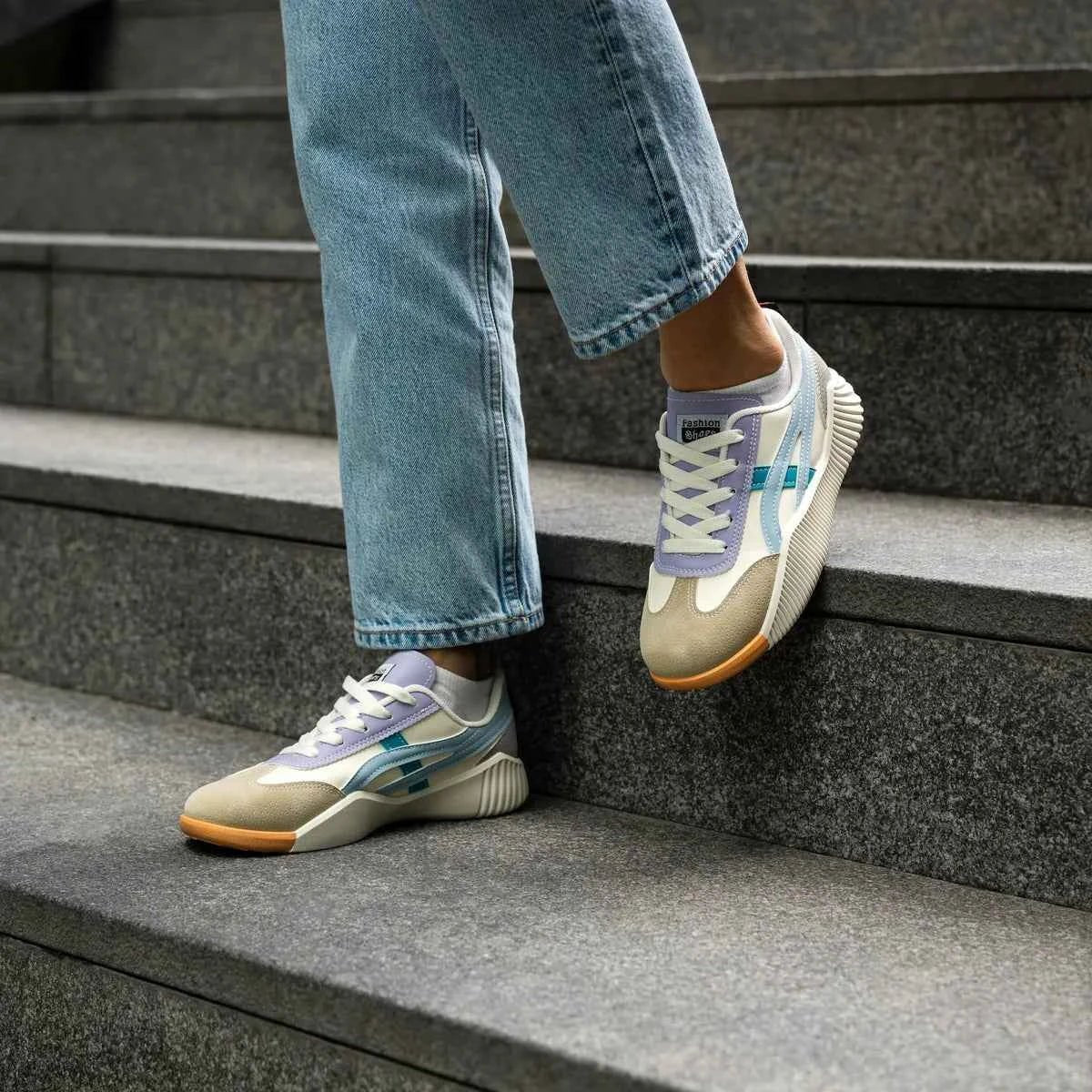 Women's Retro Low-Top Slip-On Sneakers with Color-Block Panels - Slip-on shoes - Photo 3