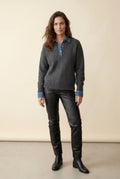 Light Gray Women's Contrast Collar Pullover Sweater - Sweaters - Photo 6