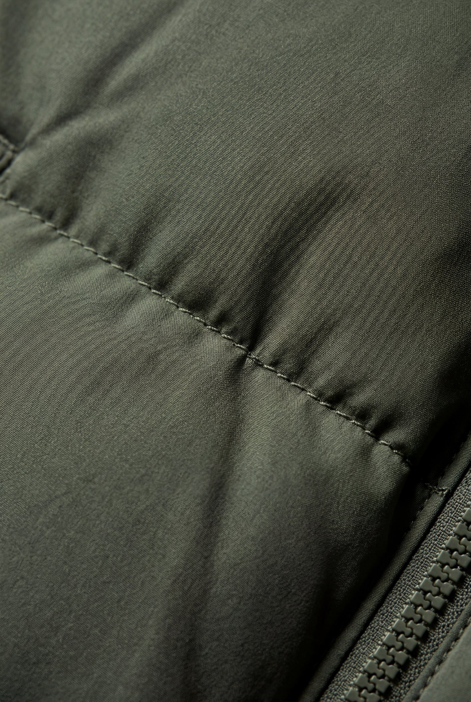 Olive Cropped High-collar Quilted Puffer Jacket - Puffer jackets - Photo 5