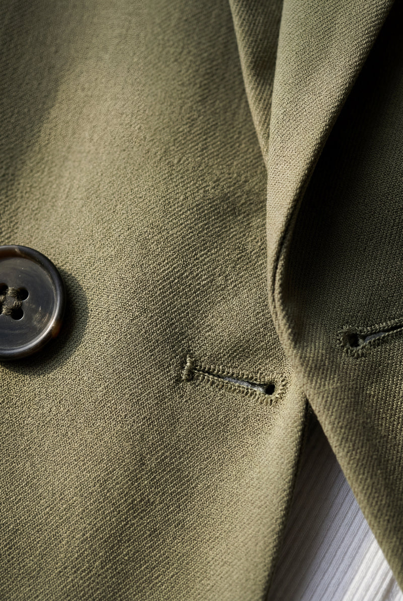 Olive Fitted Single-breasted Blazer with Classic Lapels - Fitted blazer - Photo 4