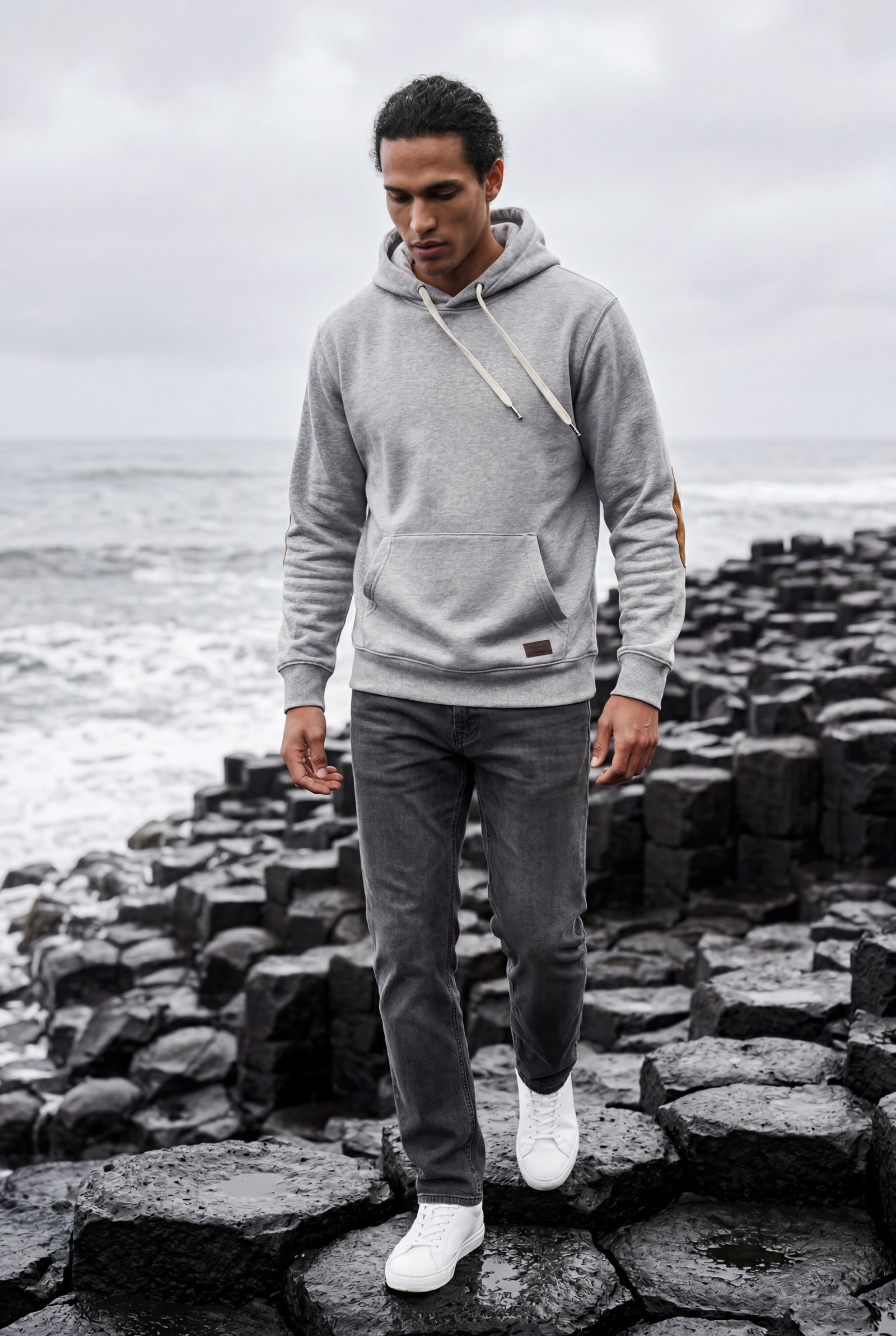 Gray Contrast Elbow Patch Pullover Hoodie with Drawstring Hood - Men's hoodie - Photo 8