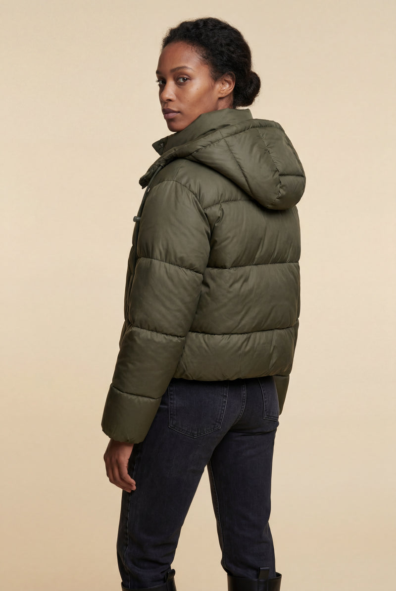 Olive Green Cropped Hooded Puffer Jacket with Boxy Silhouette - Puffer jackets - Photo 3