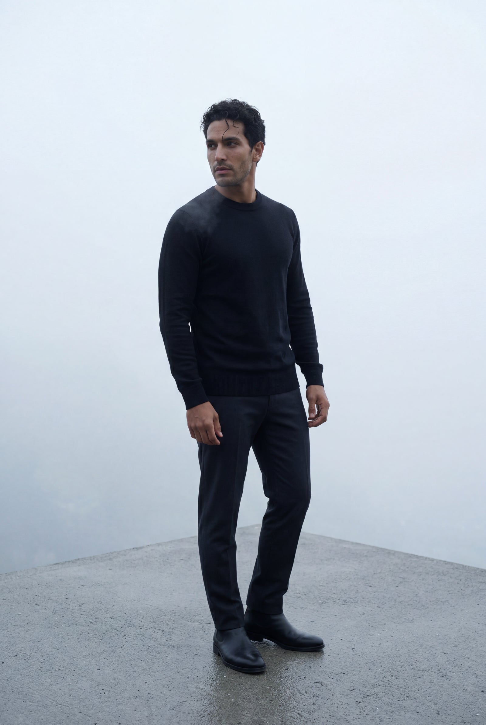Black Fine Classic Fit Crewneck Sweater - Classic fit sweater - Photo 22