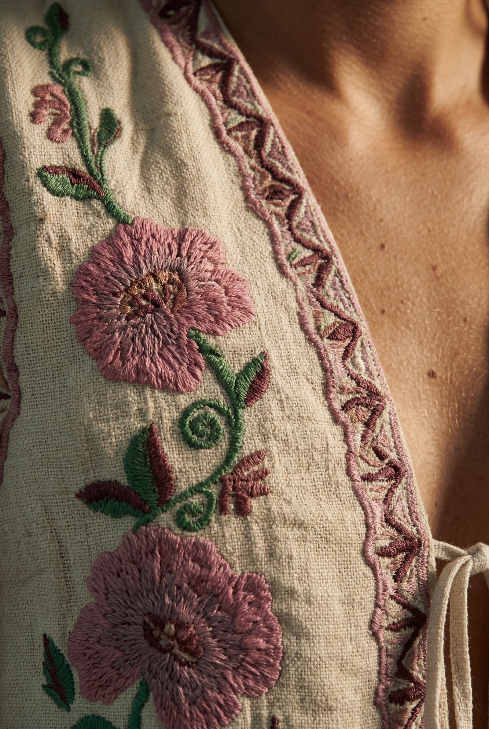 Pink Embroidered Cropped Open-front Vest with Floral Border - Photo 6