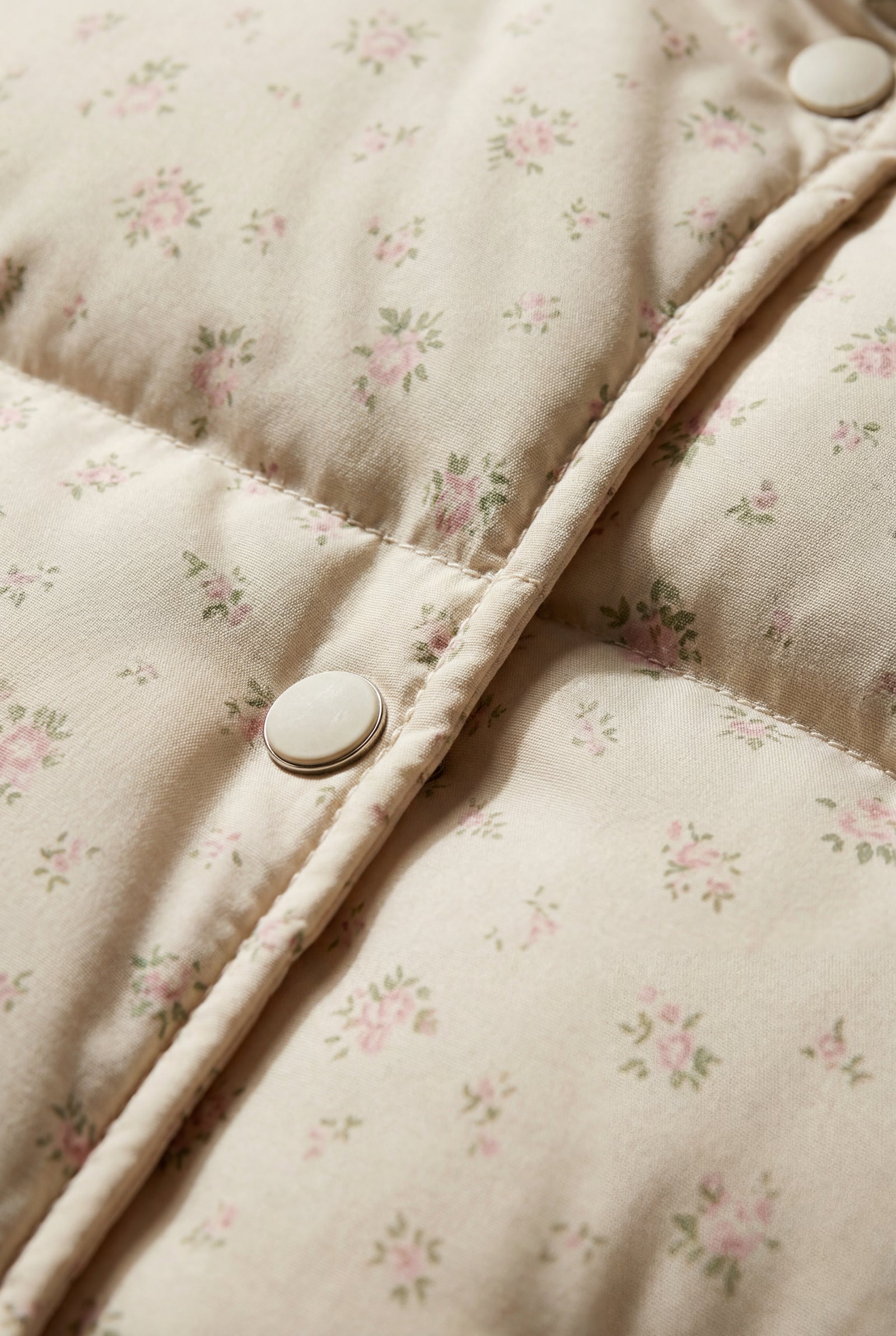 Pink Floral Print High-neck Boxy Puffer Jacket - Puffer jackets - Photo 3