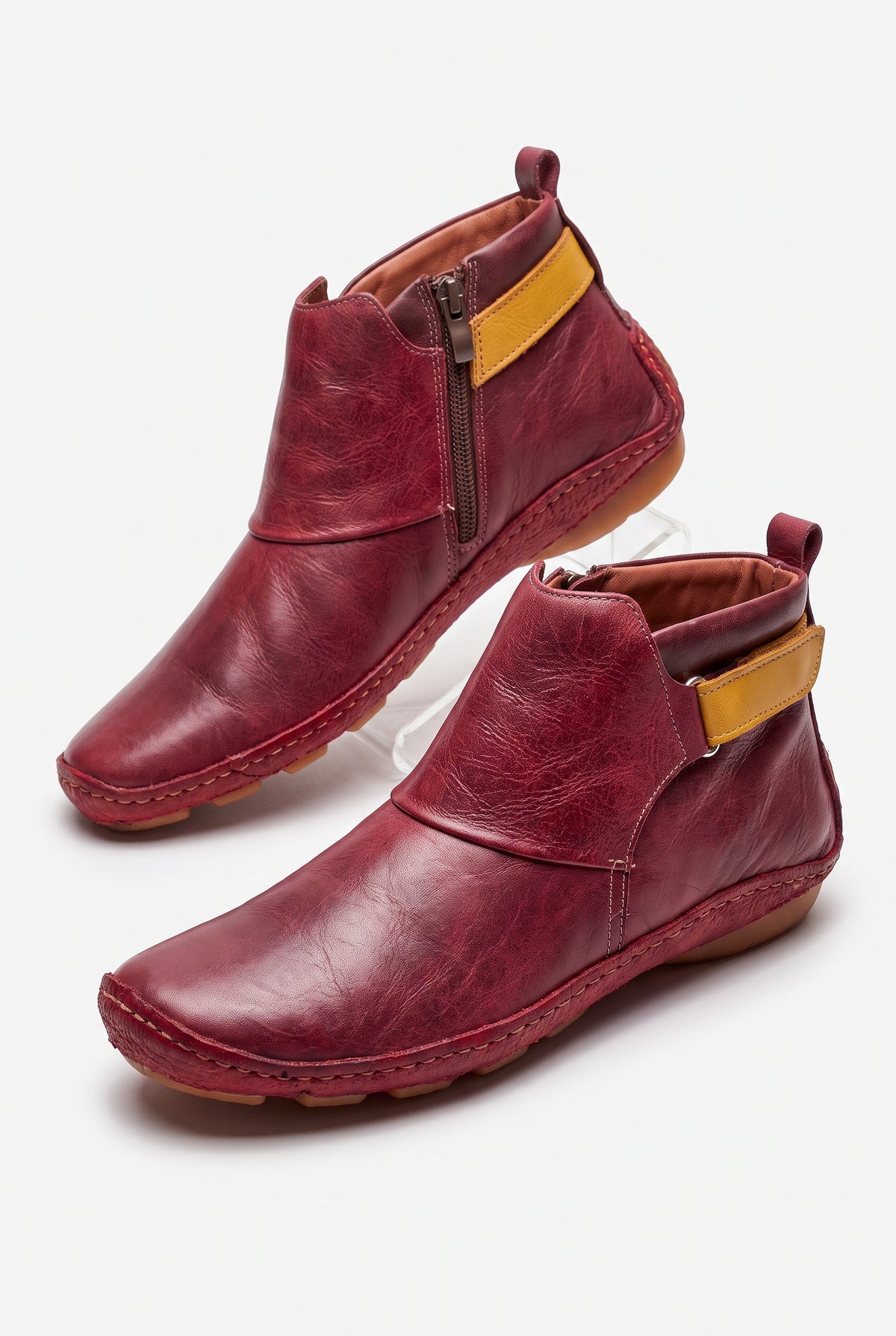 Women's Ankle Boots Vintage Style in Red — product shot