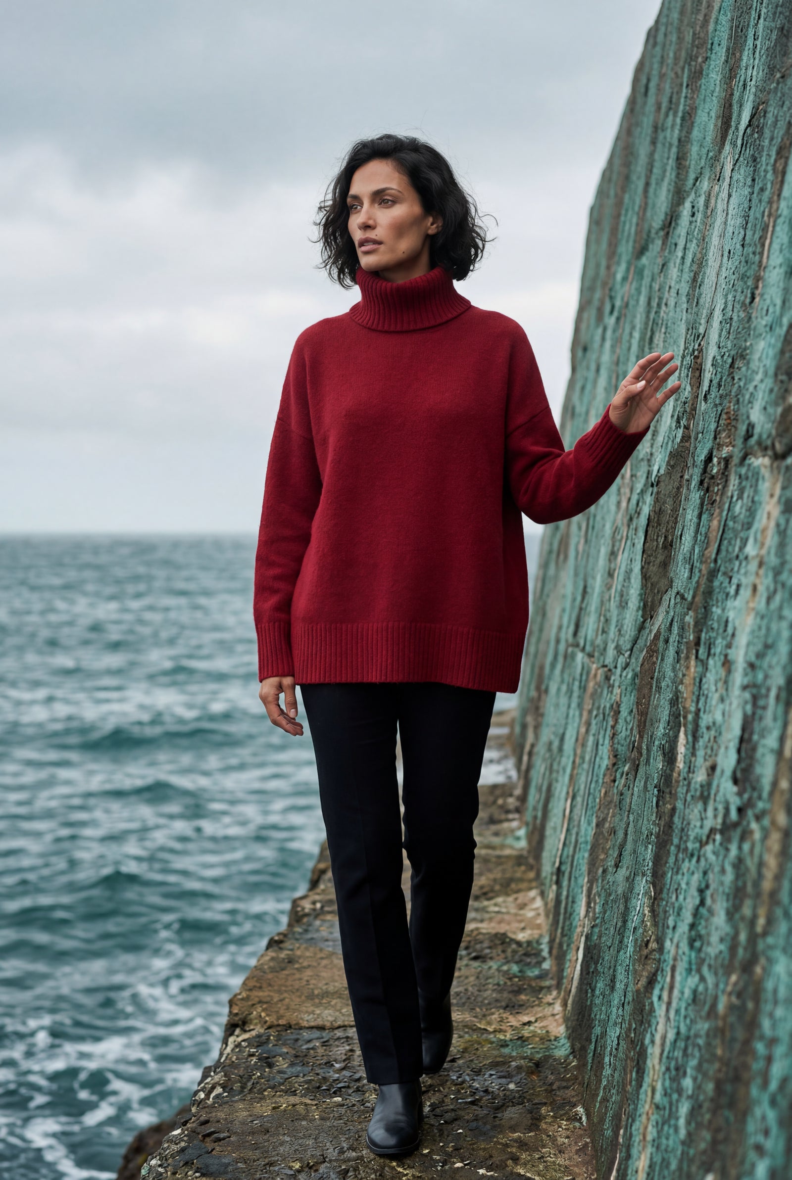 Red Oversized Ribbed Turtleneck Sweater with High-low Hem - Photo 8