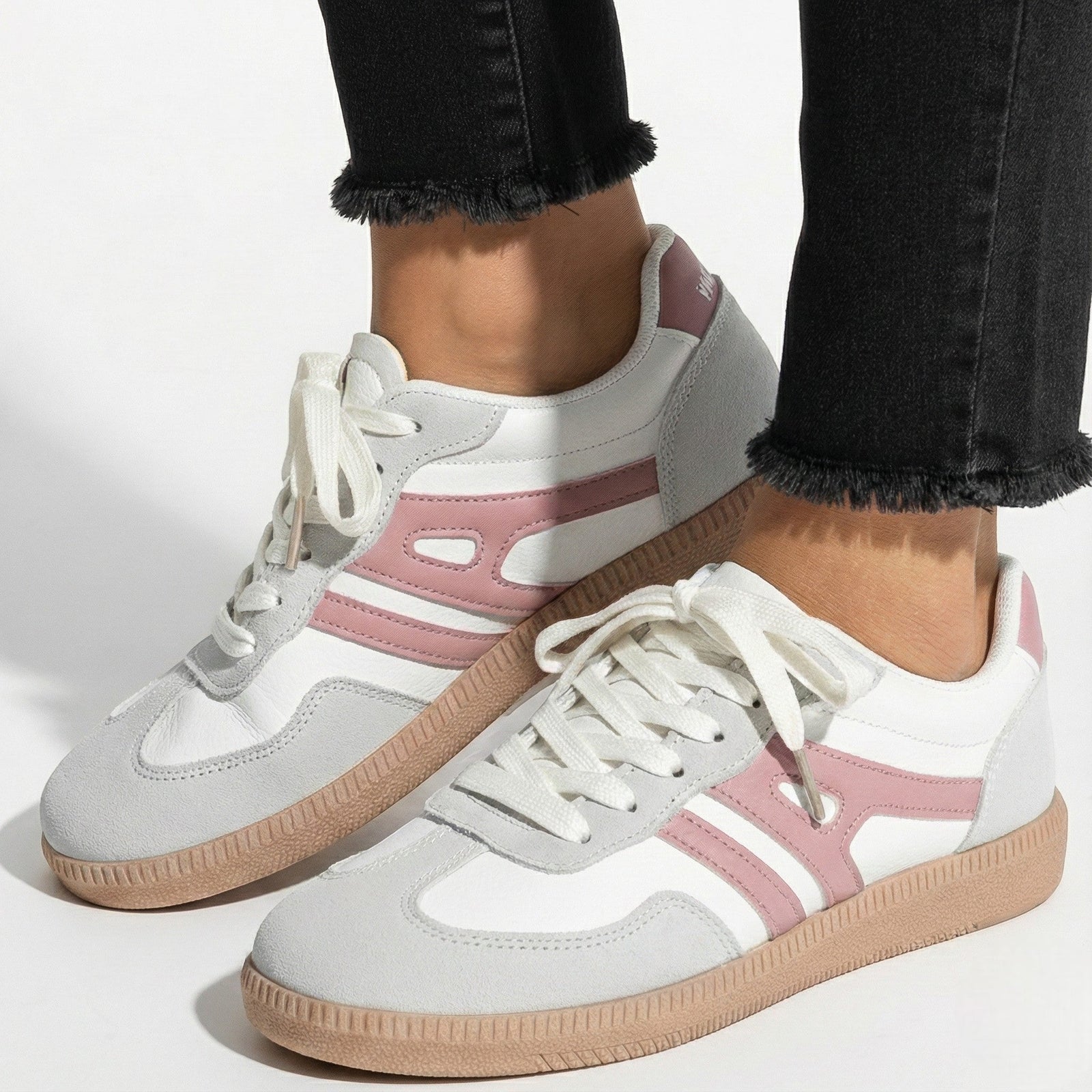 White Retro Color-block Low-top Casual Sneakers - Photo 8