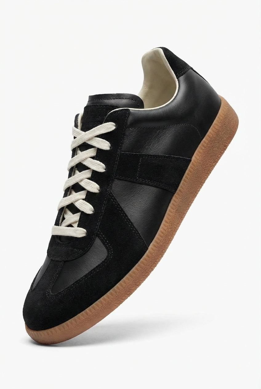 Retro Low-top Sneakers with Contrast Panels - Photo 7