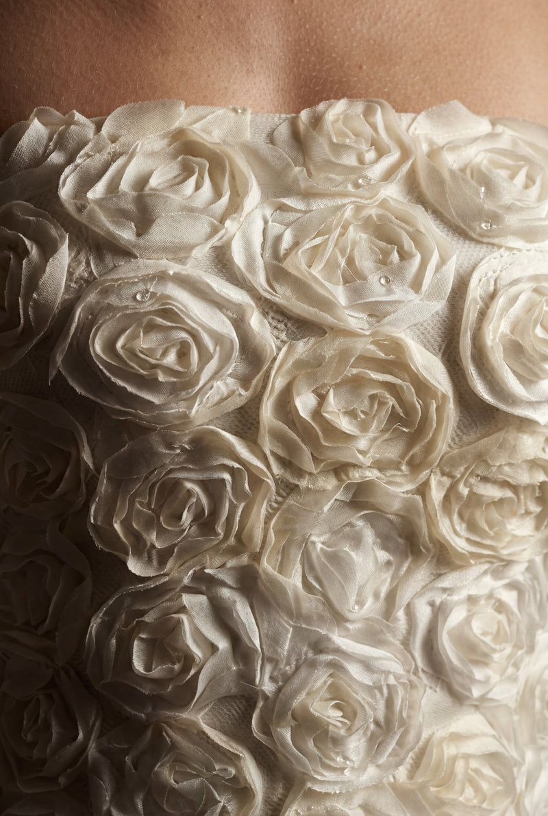 White Strapless 3d Rose Applique Bodycon Mini Dress - Mini cocktail dress - Photo 3