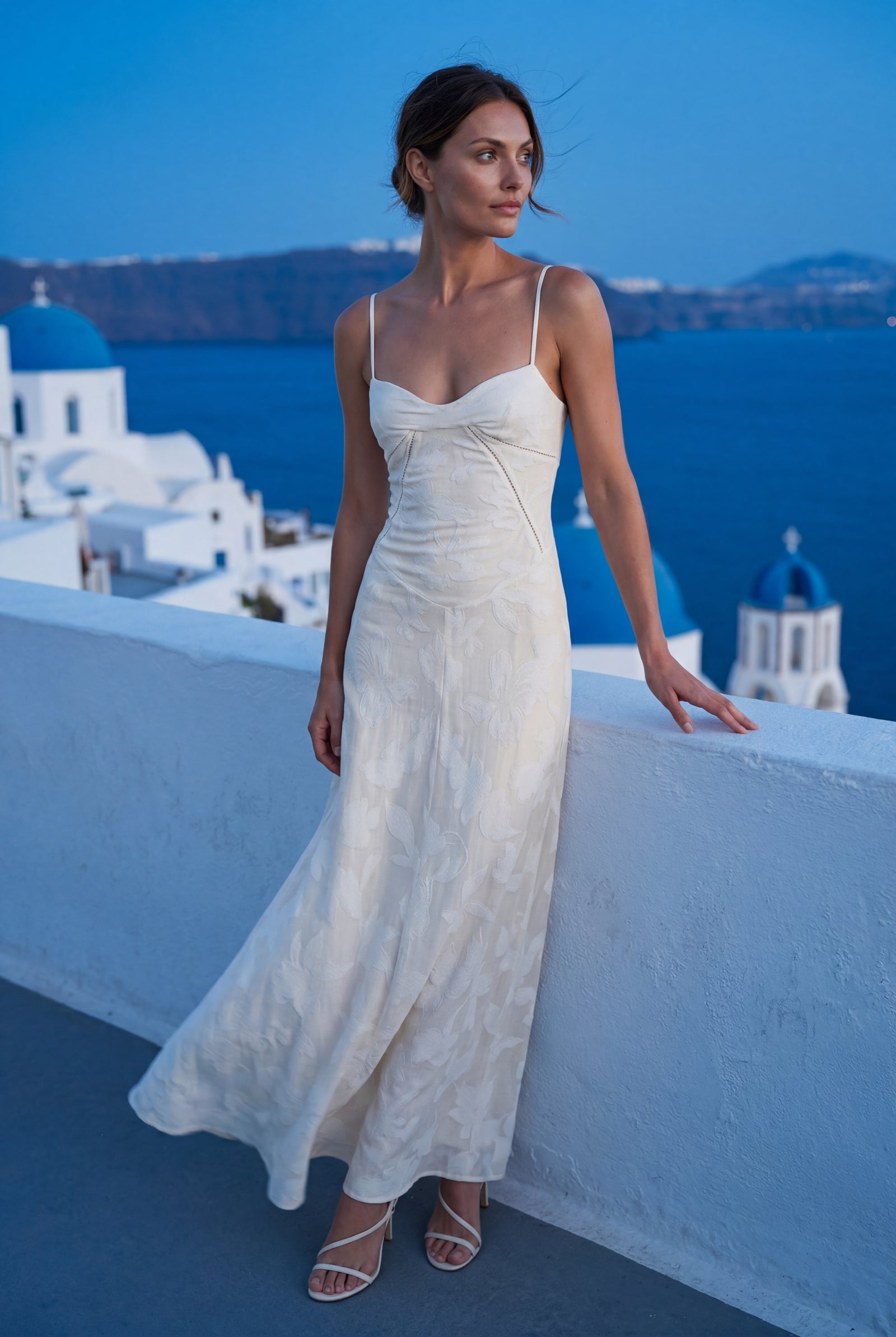 White Sweetheart Neck Strappy A-line Maxi Bridal Dress - Photo 16