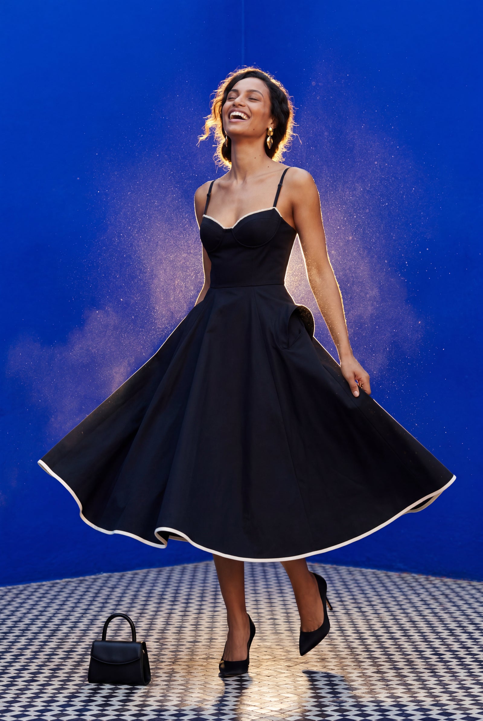 Black Sweetheart Neckline Fit and Flare Midi Cocktail Dress - Photo 22