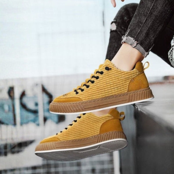 Textured Grid-pattern Low-top Sneakers with Contrast Sole - Photo 9