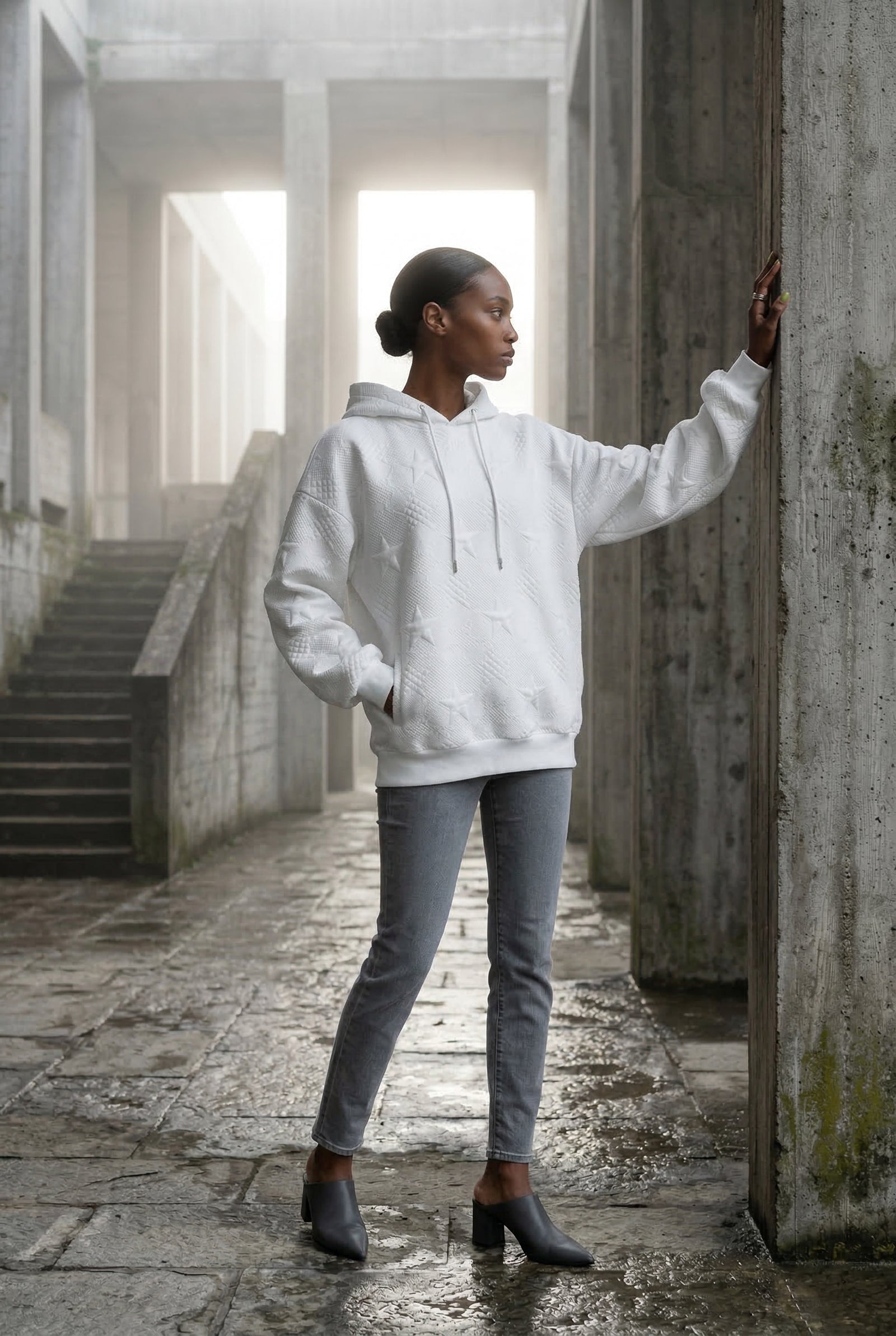 White White Embossed Star Relaxed Fit Hoodie - Photo 2